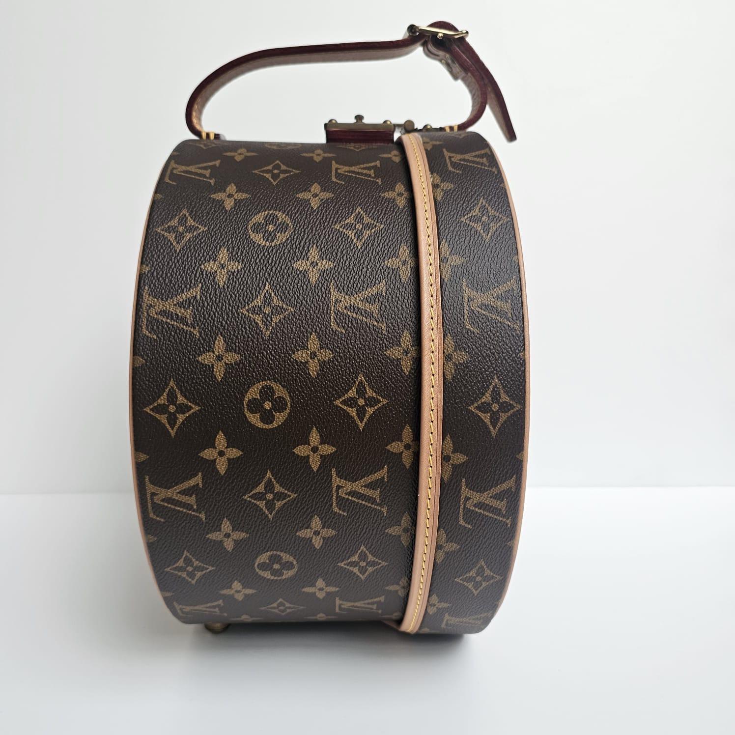 2019 Louis Vuitton Monogram Boite Chapeau 30 Holz-Reisekoffer mit Monogramm im Angebot 1