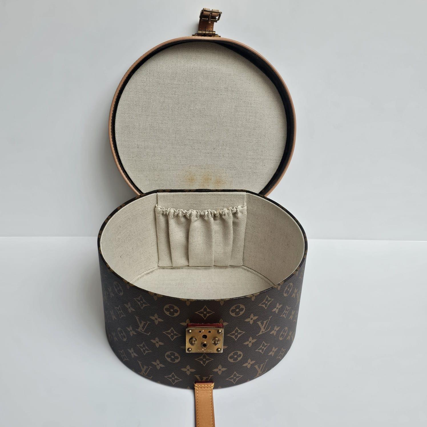 2019 Louis Vuitton Monogram Boite Chapeau 30 Holz-Reisekoffer mit Monogramm im Angebot 2