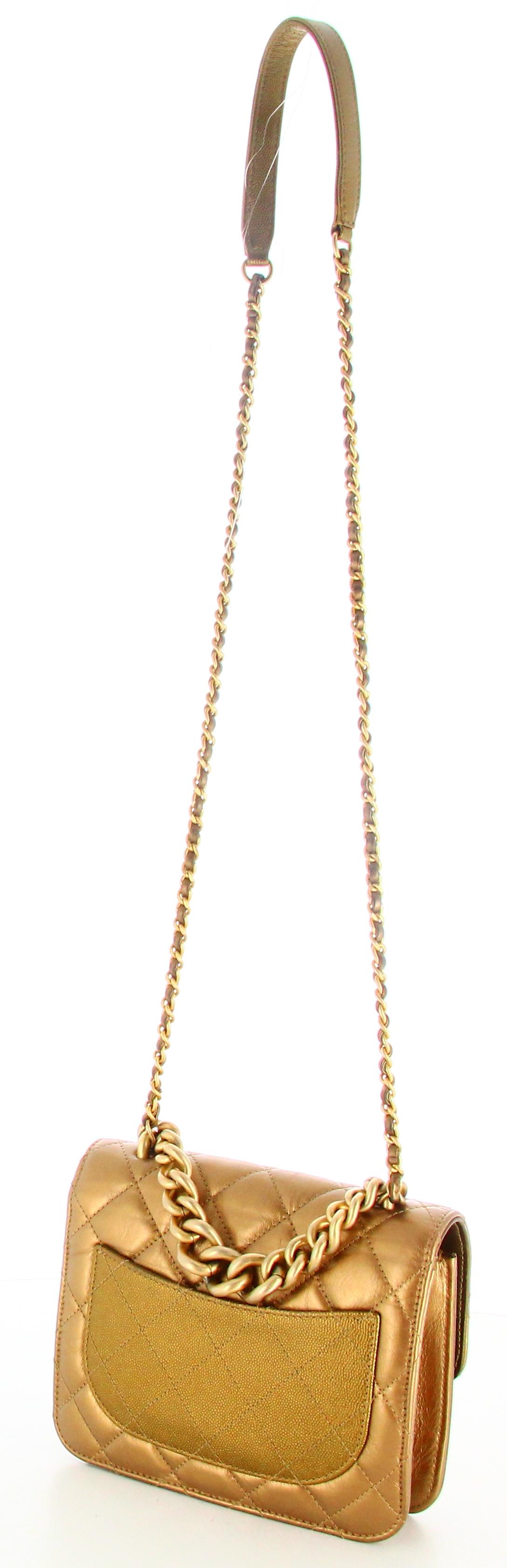 2019 Mini Bag Chanel Handle Flap Golden 2