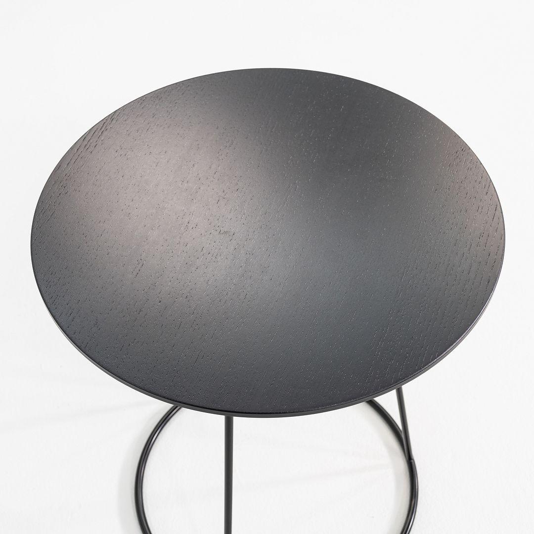 XXI secolo e contemporaneo 2019 Pair of Monica Forster for Swedese Breeze Side Tables in Black Wood in vendita