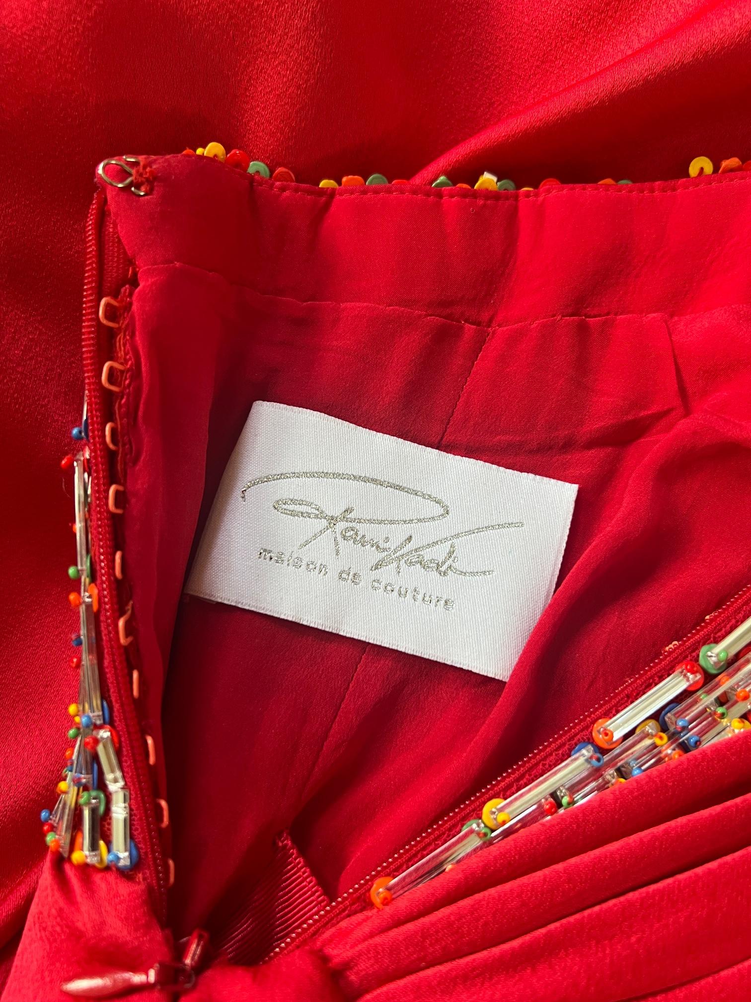 2019 Runway Rami Kadi Haute Couture Abito rosso in seta e corpetto di cristallo in vendita 1