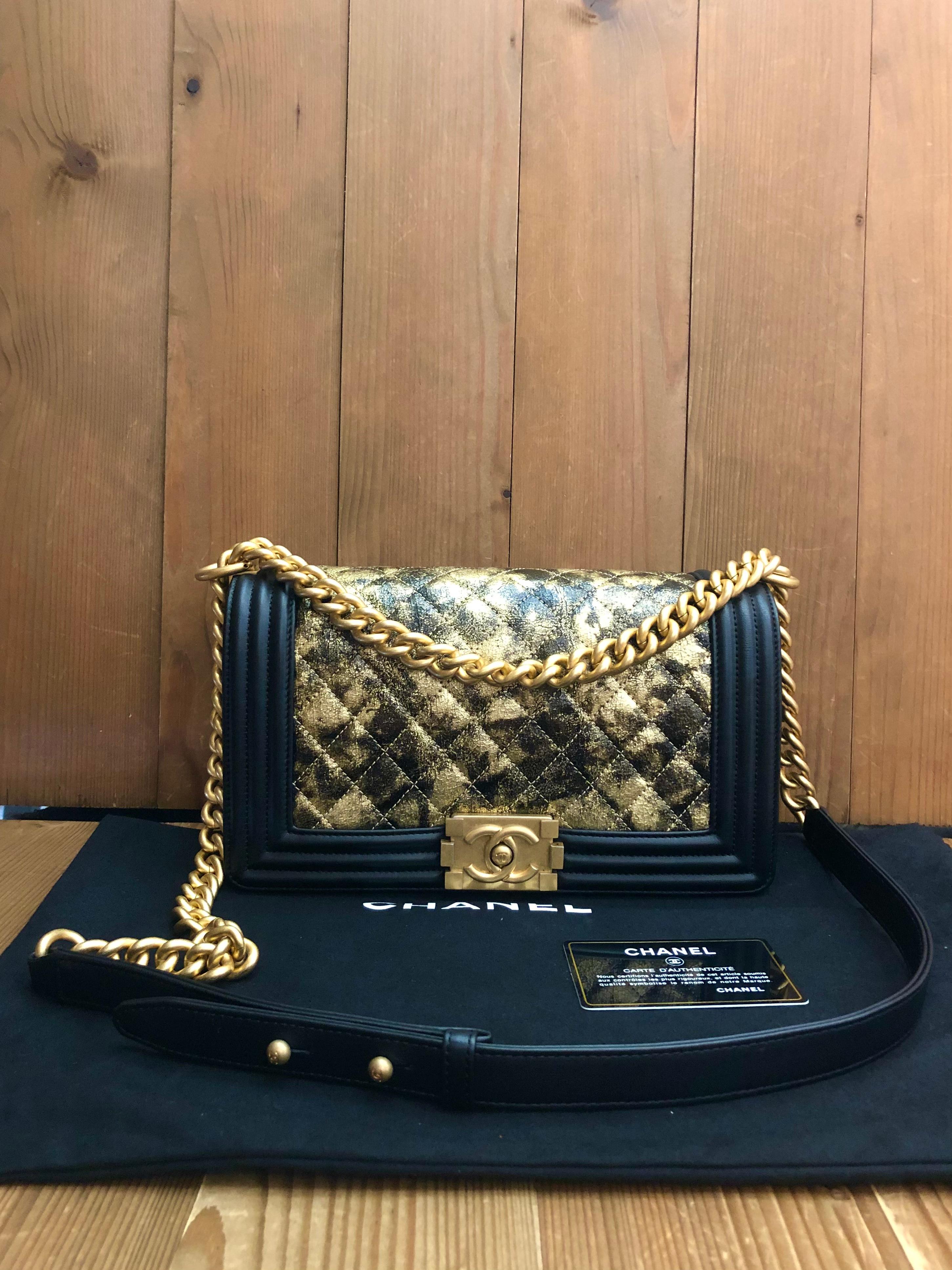 2019 Unused CHANEL Medium Quilted Metallic Boy Bag Goatskin Black Rose Gold In New Condition In Bangkok, TH