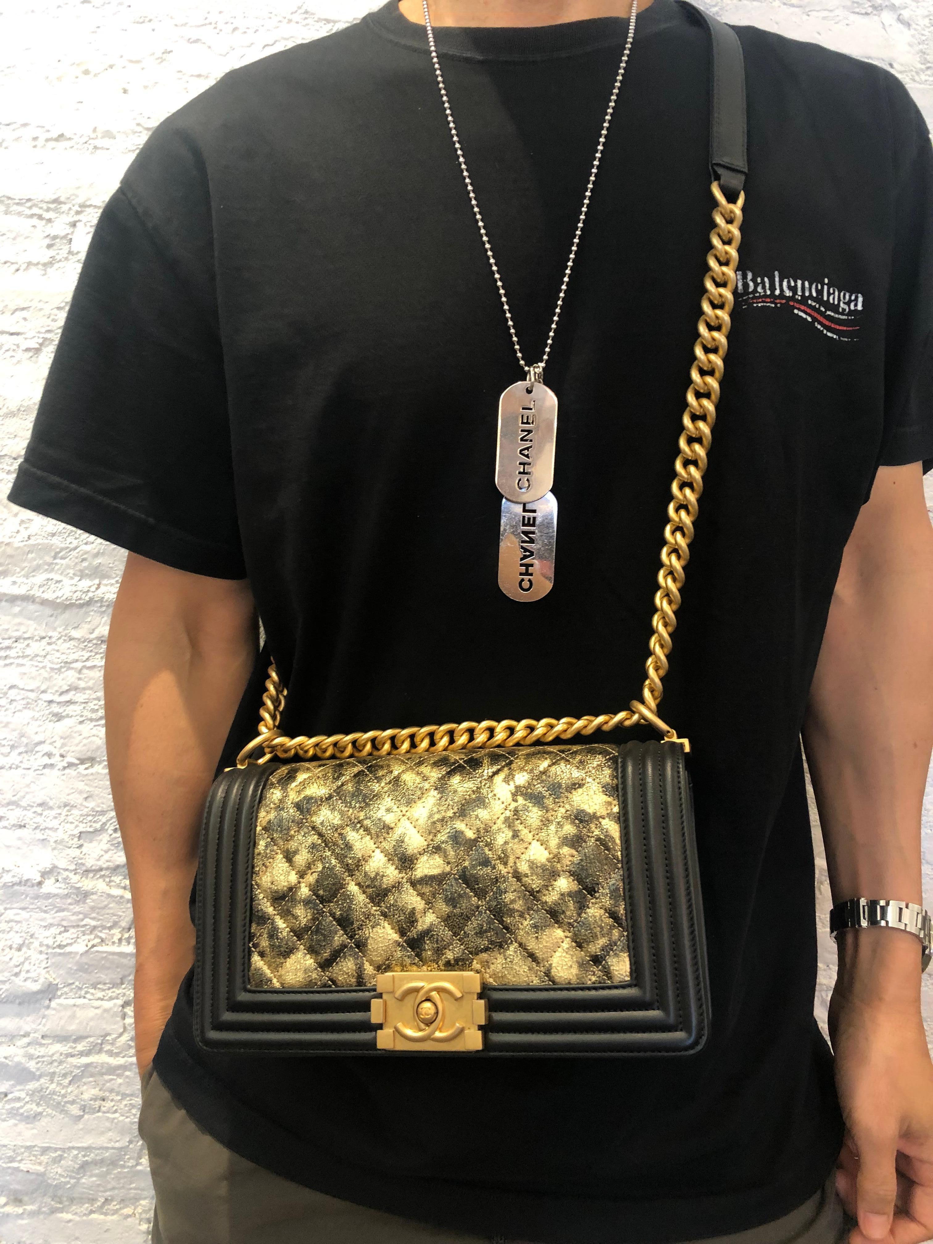 Women's or Men's 2019 Unused CHANEL Medium Quilted Metallic Boy Bag Goatskin Black Rose Gold