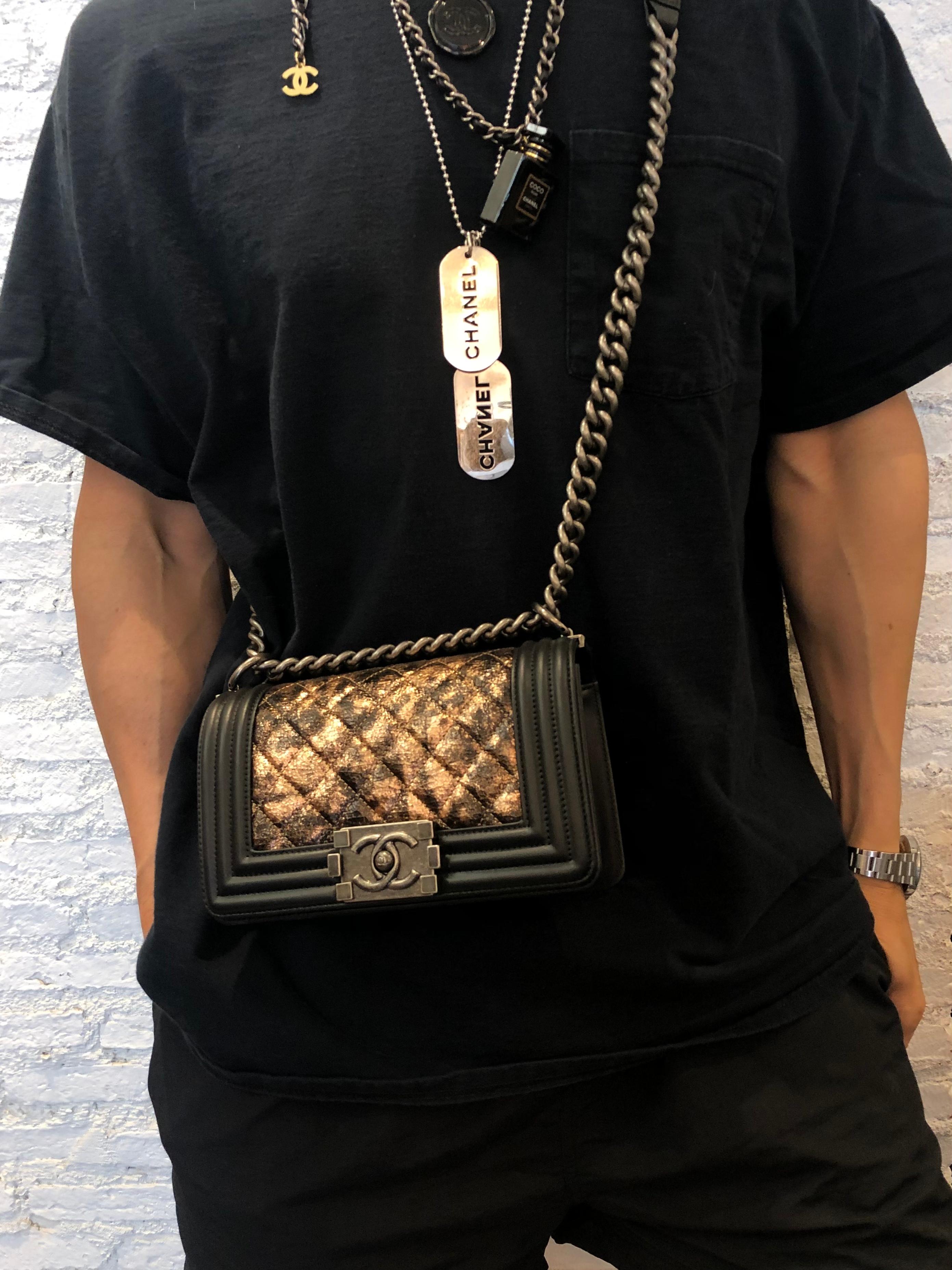 2019 Unused CHANEL Small Quilted Metallic Boy Bag Goatskin Black Rose Gold 6