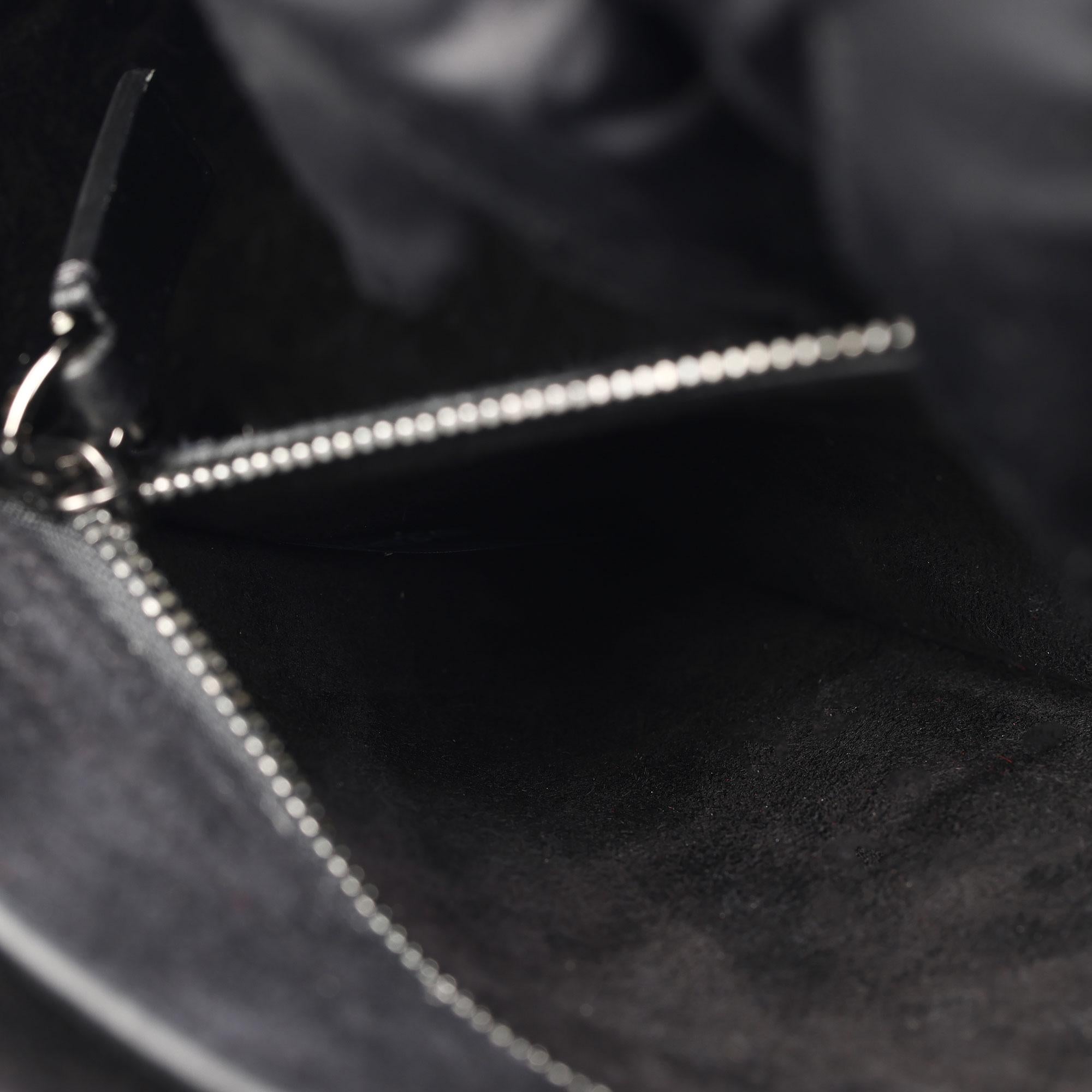 2019 Valentino Black Calfskin & Embellishment Tiger Rockstud Rolling Bag 2