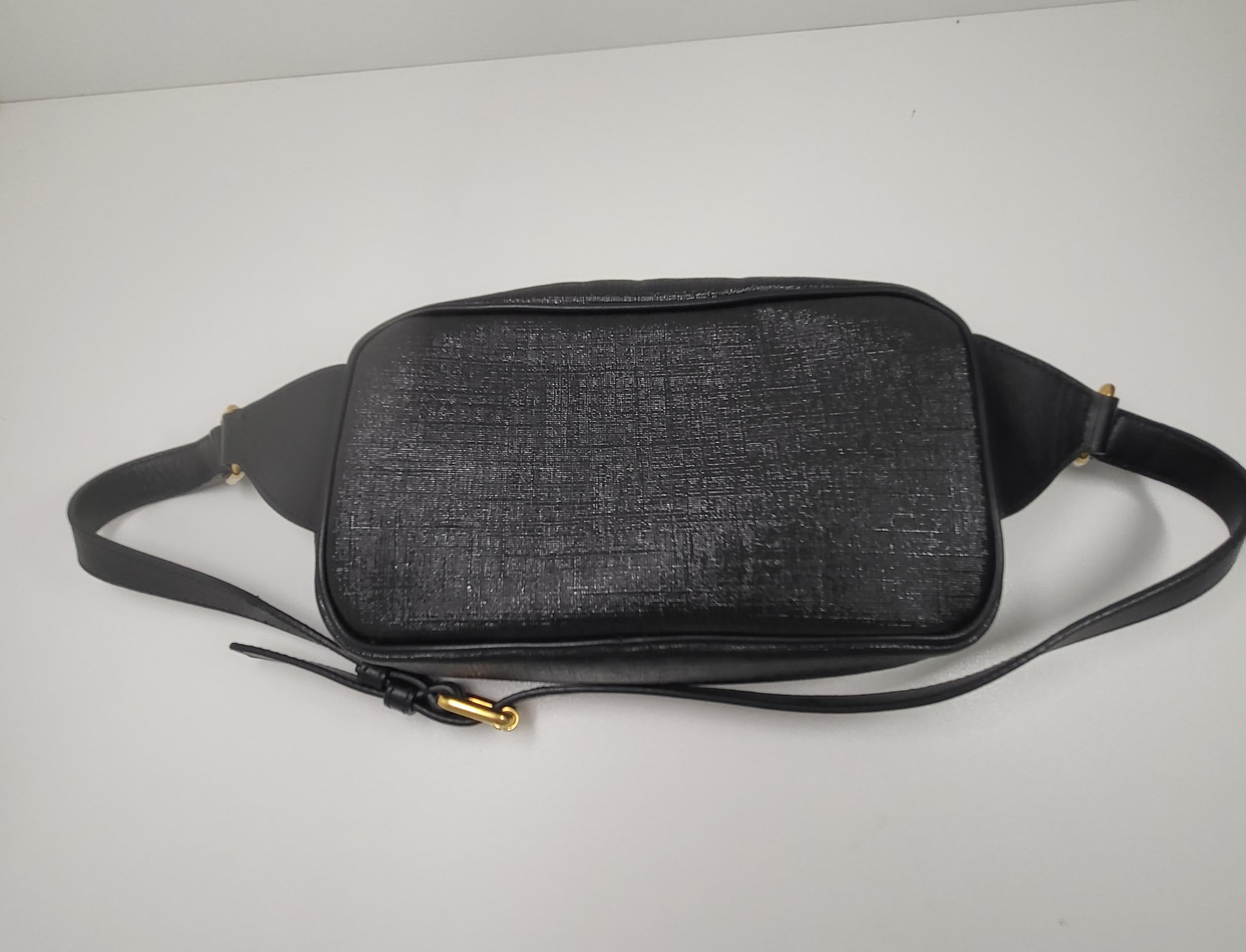 2019 VERSACE Black Leather with White Logo Waistbag Bumbag For Sale 2