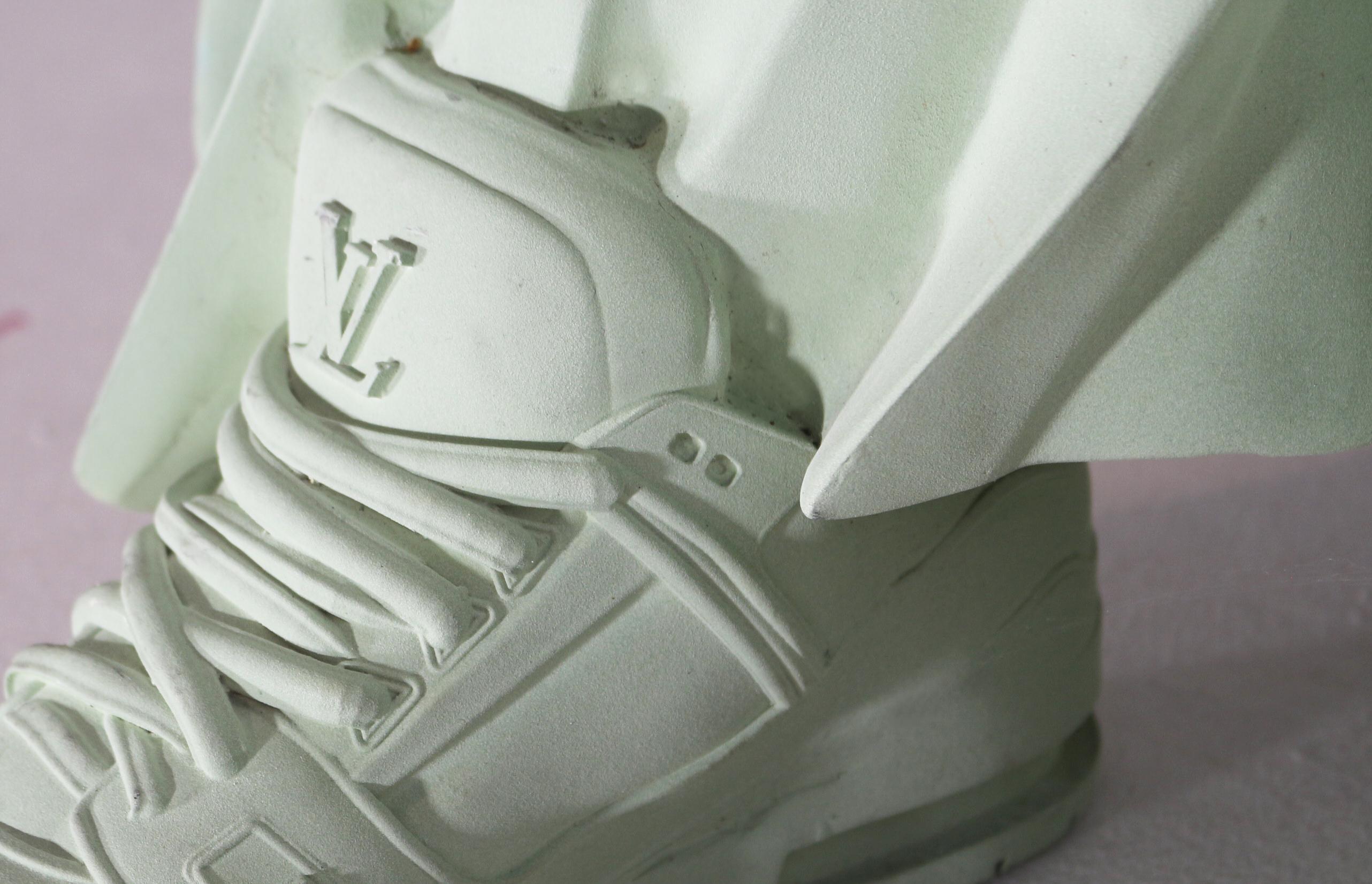 virgil abloh statue drake concert