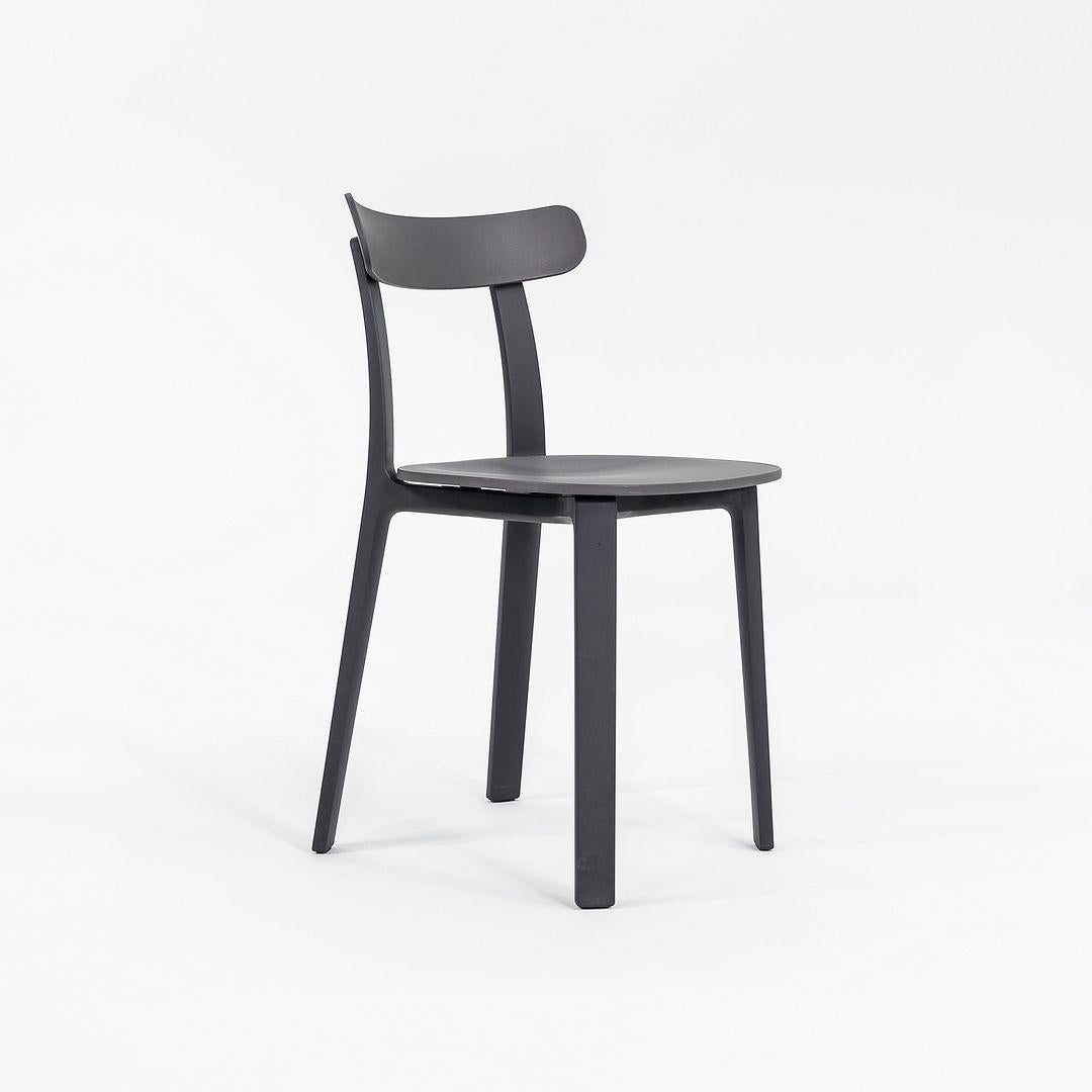 Vitra Esszimmerstühle aus Kunststoff von Jasper Morrison in Graphitgrau, 2019 im Angebot 3