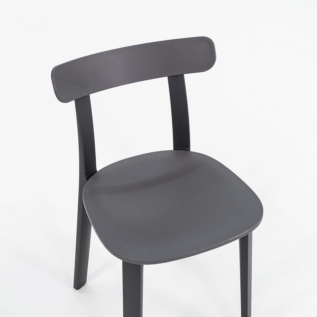 Vitra Esszimmerstühle aus Kunststoff von Jasper Morrison in Graphitgrau, 2019 im Zustand „Gut“ im Angebot in Philadelphia, PA