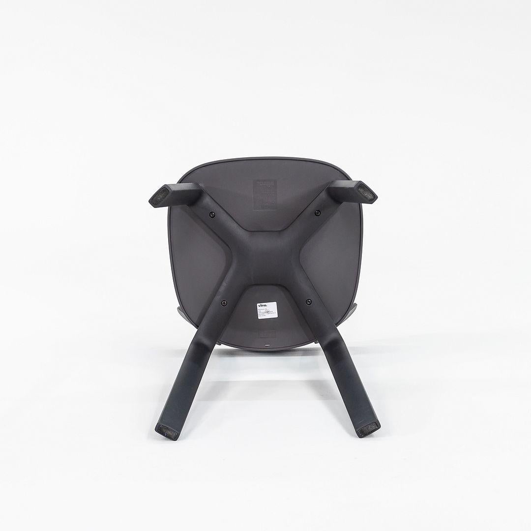 Vitra Esszimmerstühle aus Kunststoff von Jasper Morrison in Graphitgrau, 2019 (21. Jahrhundert und zeitgenössisch) im Angebot