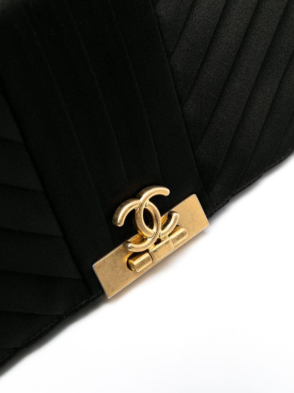 Women's 2019s Chanel Black Satin Silk Clutch