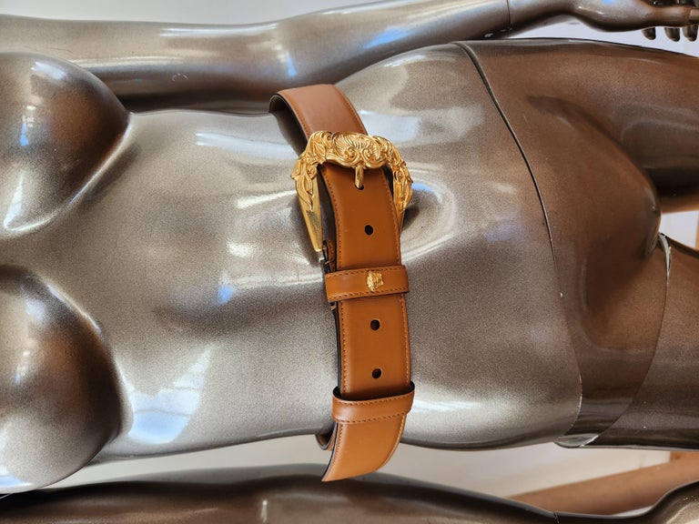 2019's VERSACE Medusa Gold Baroque Women's Brown Leather Belt 75 For Sale  at 1stDibs
