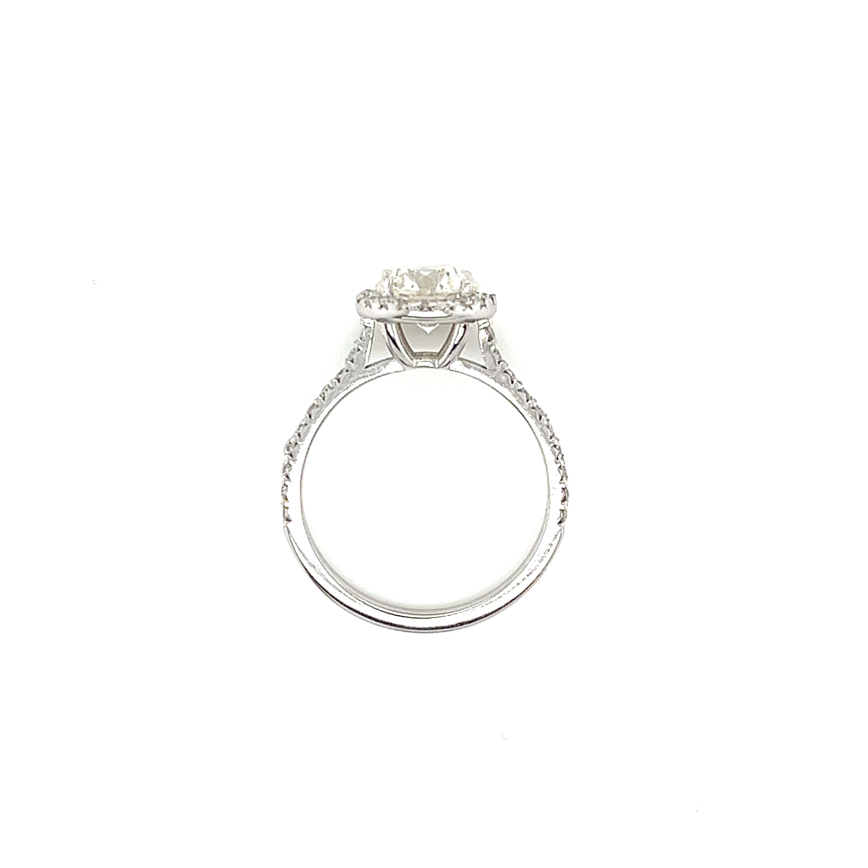 2.01ct Diamond Ring 14kt White Gold In New Condition For Sale In Miami, FL