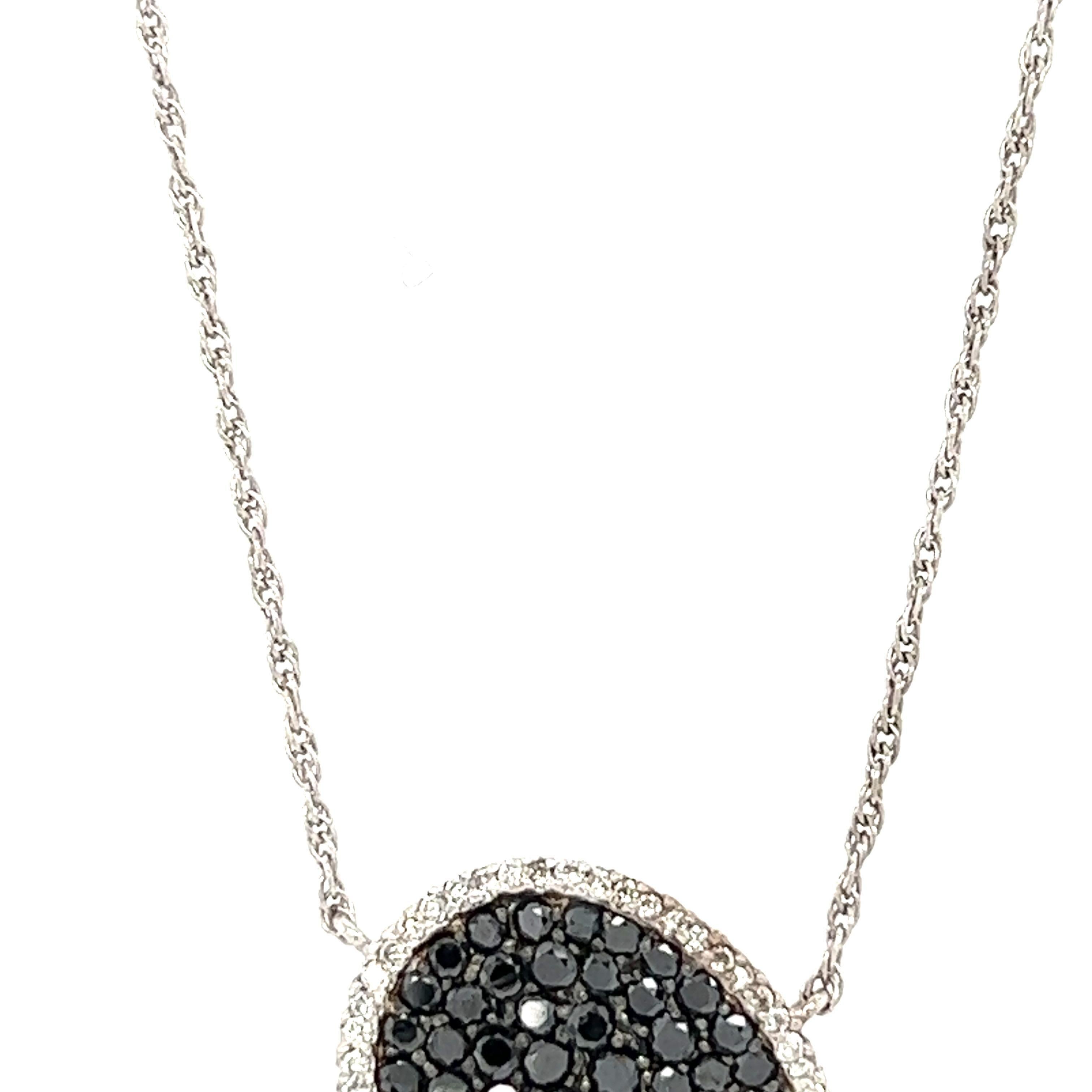 Contemporaneo Collana a catena in oro bianco con diamante nero da 2,02 carati in vendita