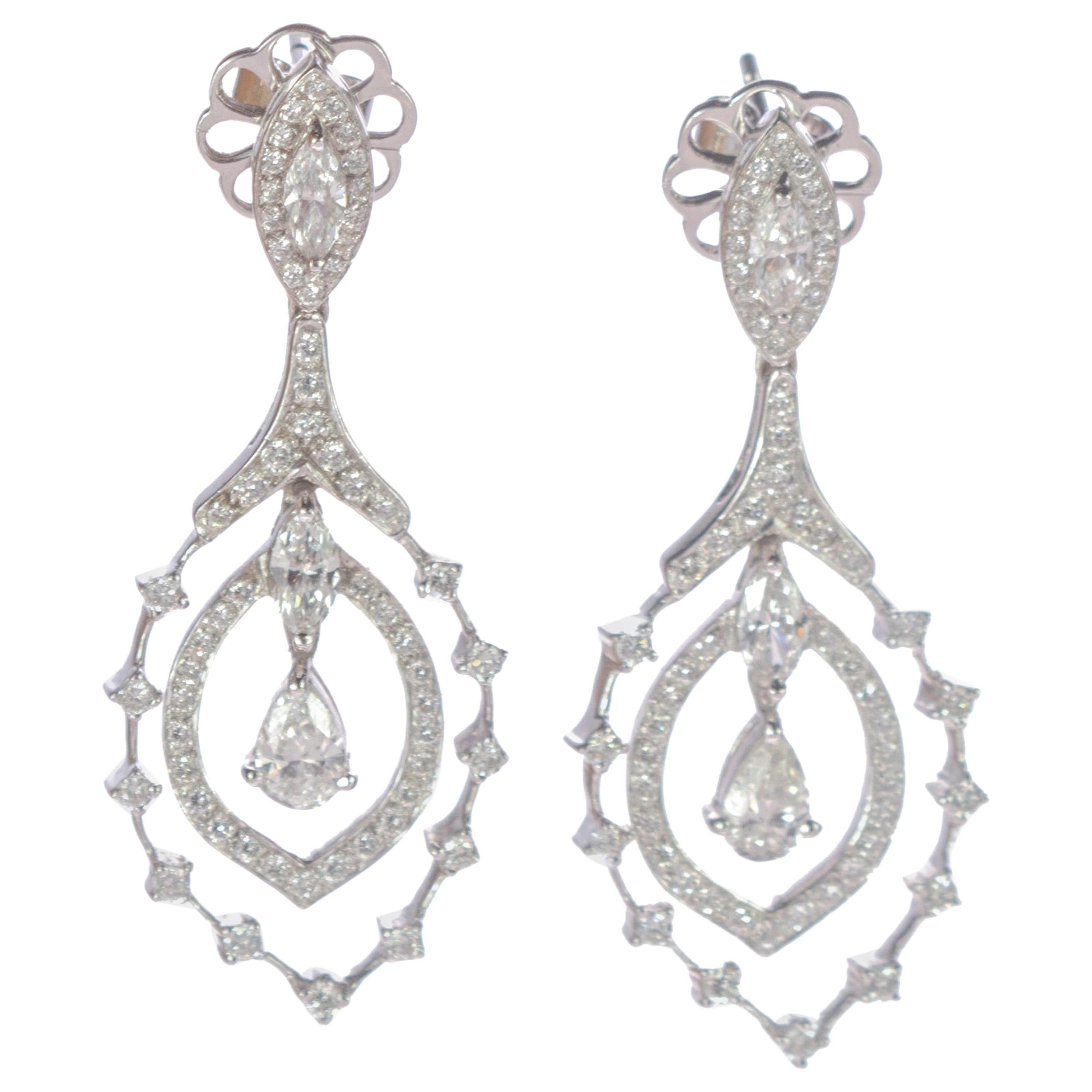 2.02 Carat Diamond  Brilliant 18 Karat White Gold Victorian Bridal Drop Earrings For Sale