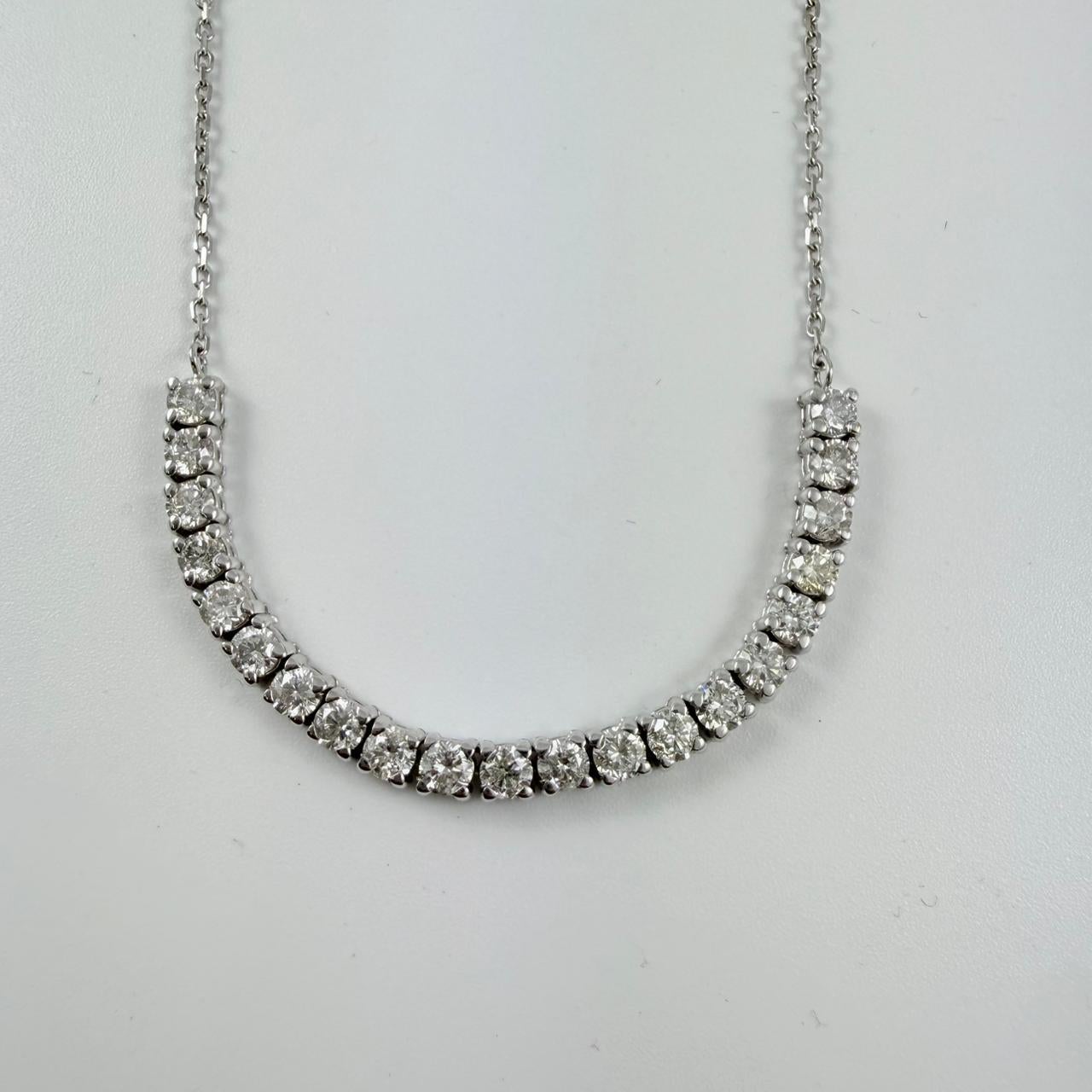 Contemporaneo Collana Bar con 2,02 carati di diamanti in oro bianco 14K in vendita