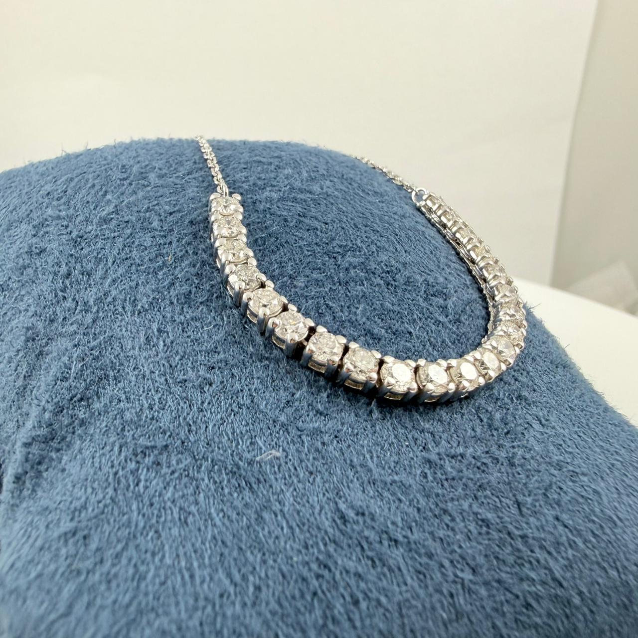 Collana con barretta di diamanti da 2,02 carati in oro giallo 14K in vendita 2