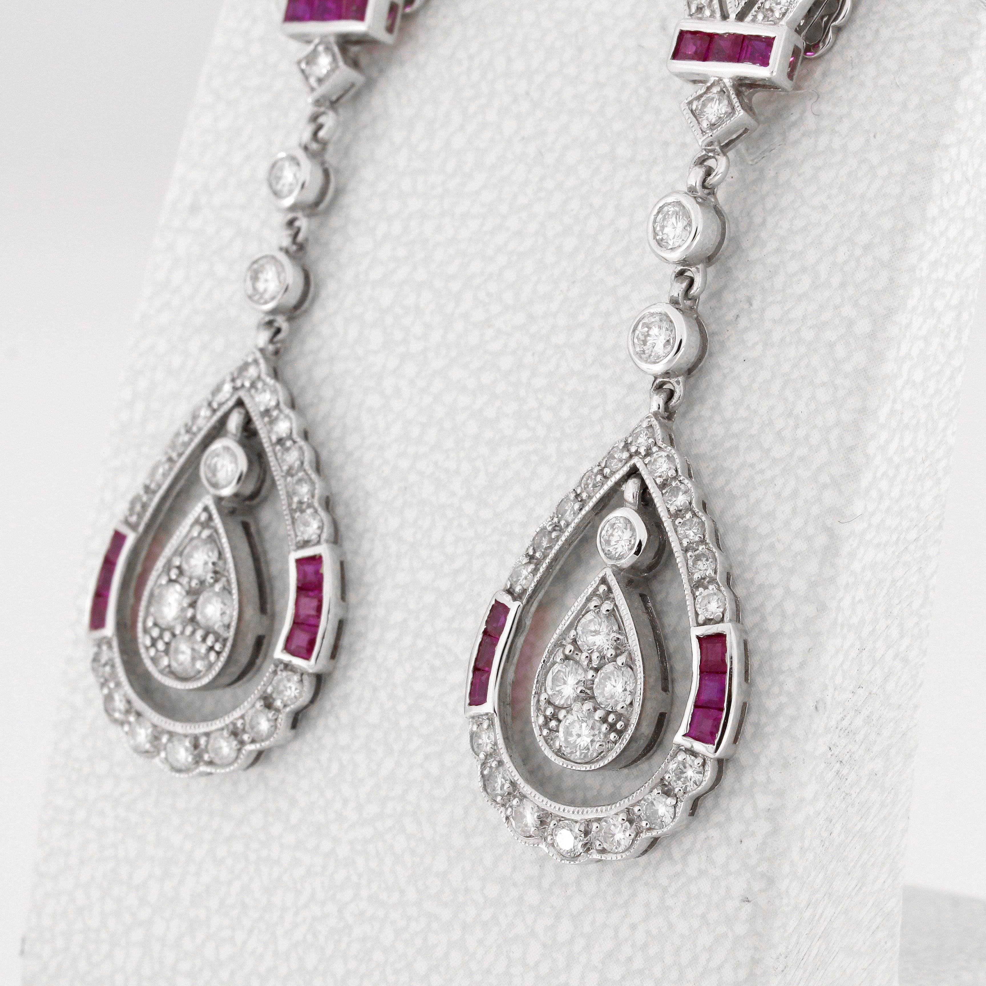 2.02 Carat Diamond Drop Earrings with Rubies In Good Condition For Sale In Berlin, DE