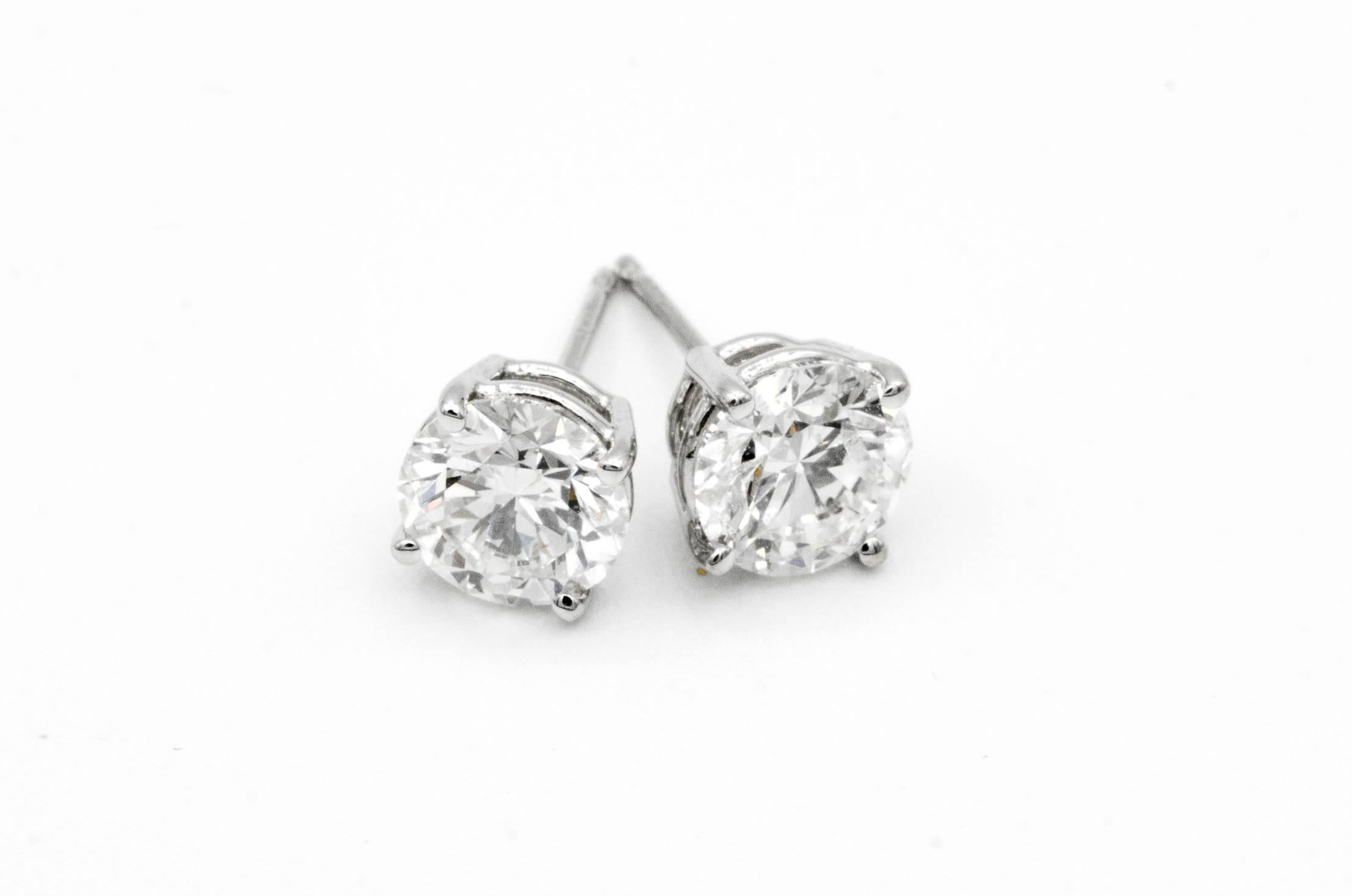 14 carat diamond earrings