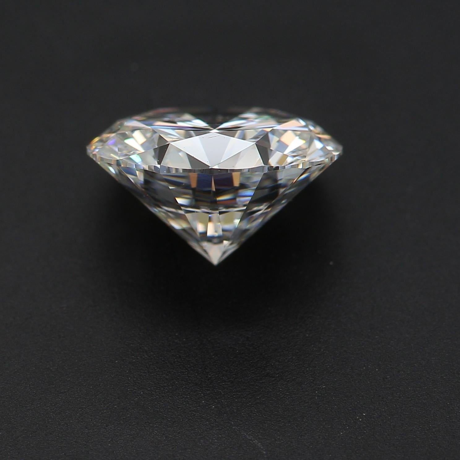 Women's or Men's 2.02 Carat Round Cut Diamond VVS1 Clarity GIA Certified For Sale