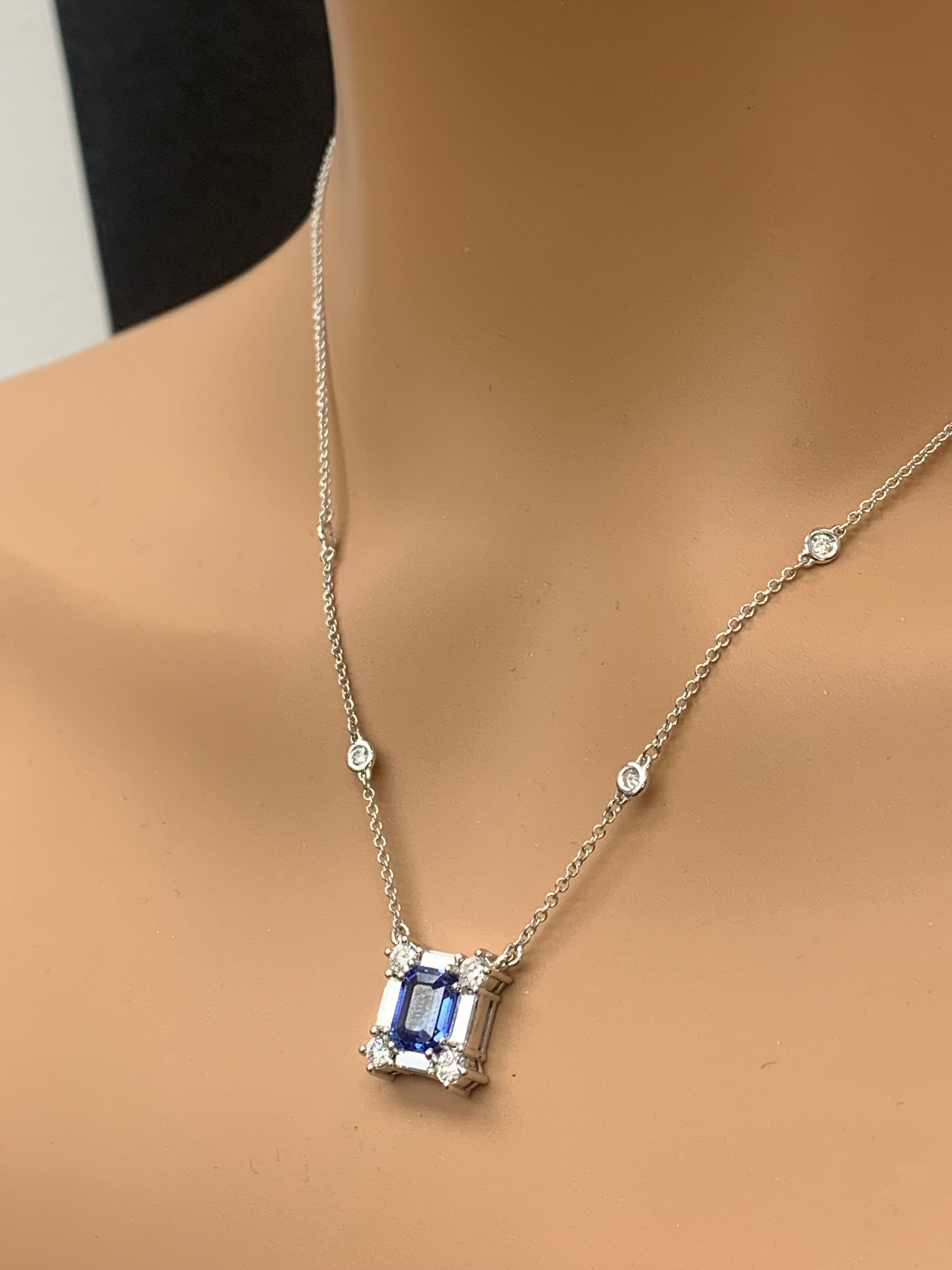 2,02 Karat Smaragdschliff Saphir und Diamant Anhänger Halskette in 14K Weißgold im Angebot 6