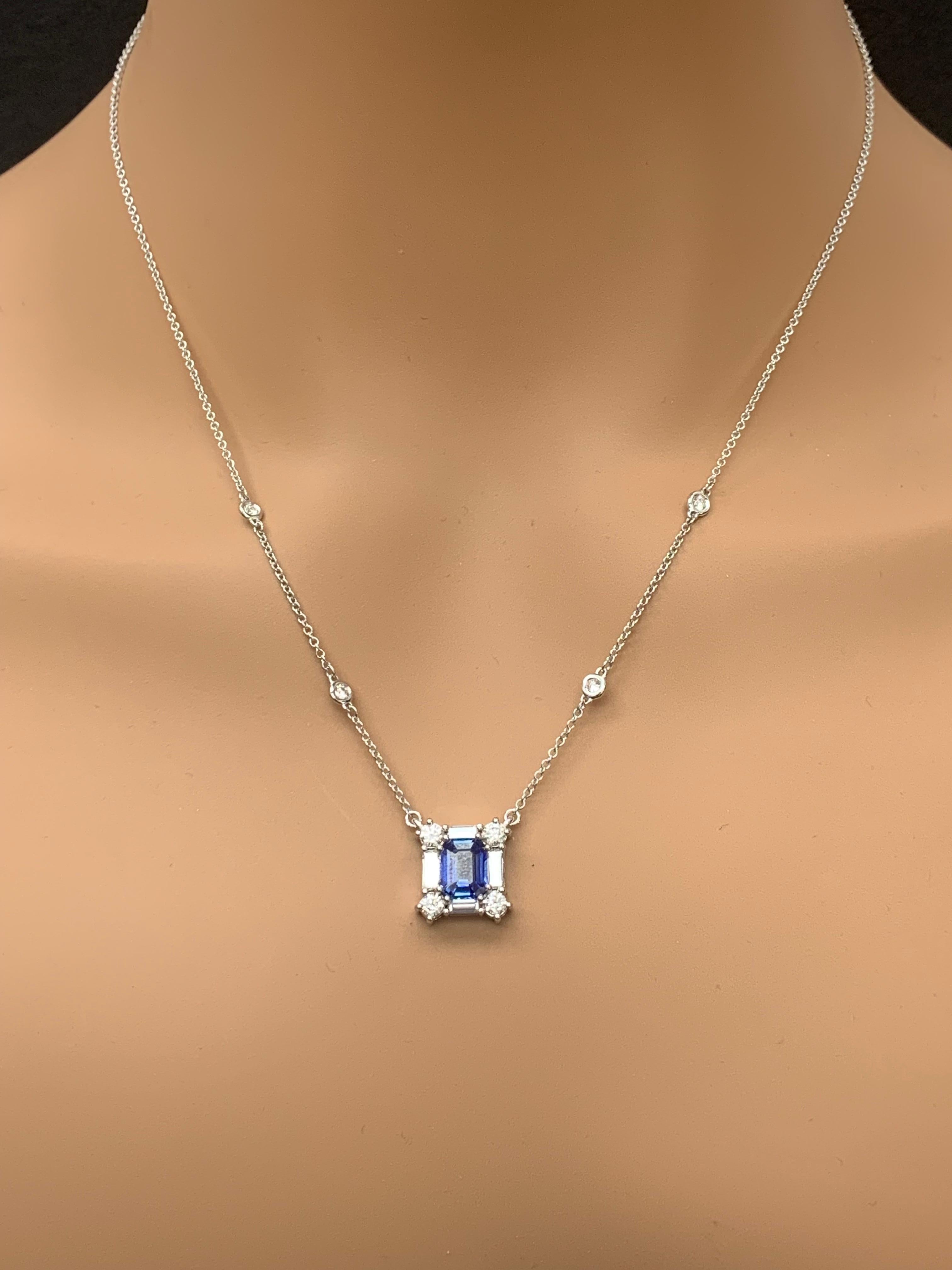 2,02 Karat Smaragdschliff Saphir und Diamant Anhänger Halskette in 14K Weißgold (Moderne) im Angebot