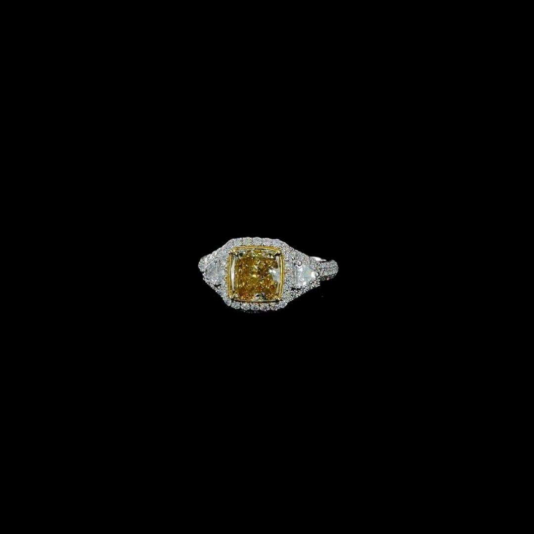 **100% NATURAL FANCY COLOUR DIAMOND JEWELRY**

✪ Jewelry Details ✪

♦ MAIN STONE DETAILS

➛ Stone Shape: Modified Square Brilliant
➛ Stone Color: Fancy Brownish Yellow
➛ Stone Clarity: SI1
➛ Stone Weight: 2.02 carats
➛ GIA certified

♦ SIDE STONE