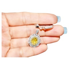 Bague et pendentif convertible en diamant jaune fantaisie de 2,02 carats certifié GIA 