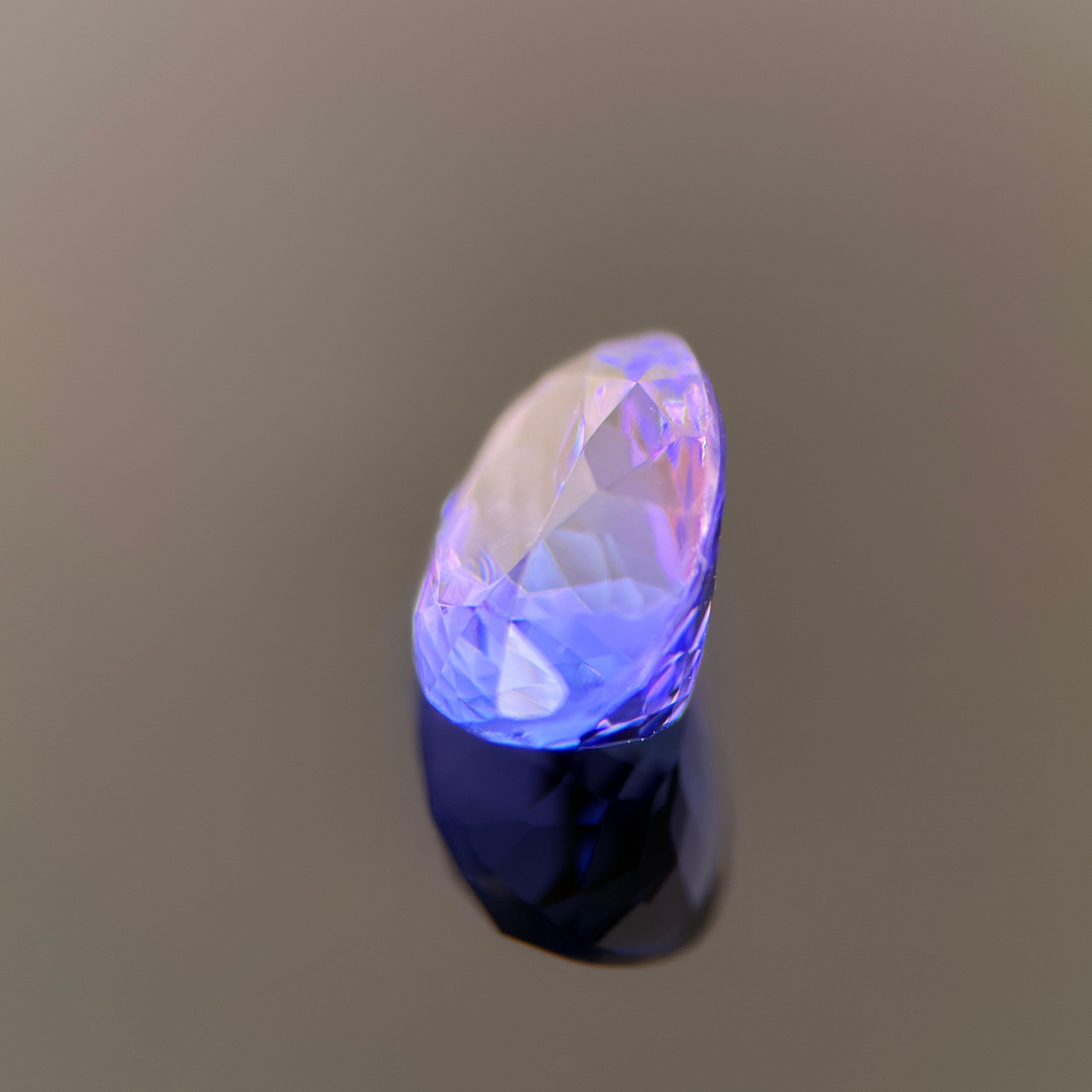 2,02-Karat Natürlicher Tansanit - Lebendiges Blau Violett Ovalschliff, Farbton im Zustand „Neu“ im Angebot in Temse, BE