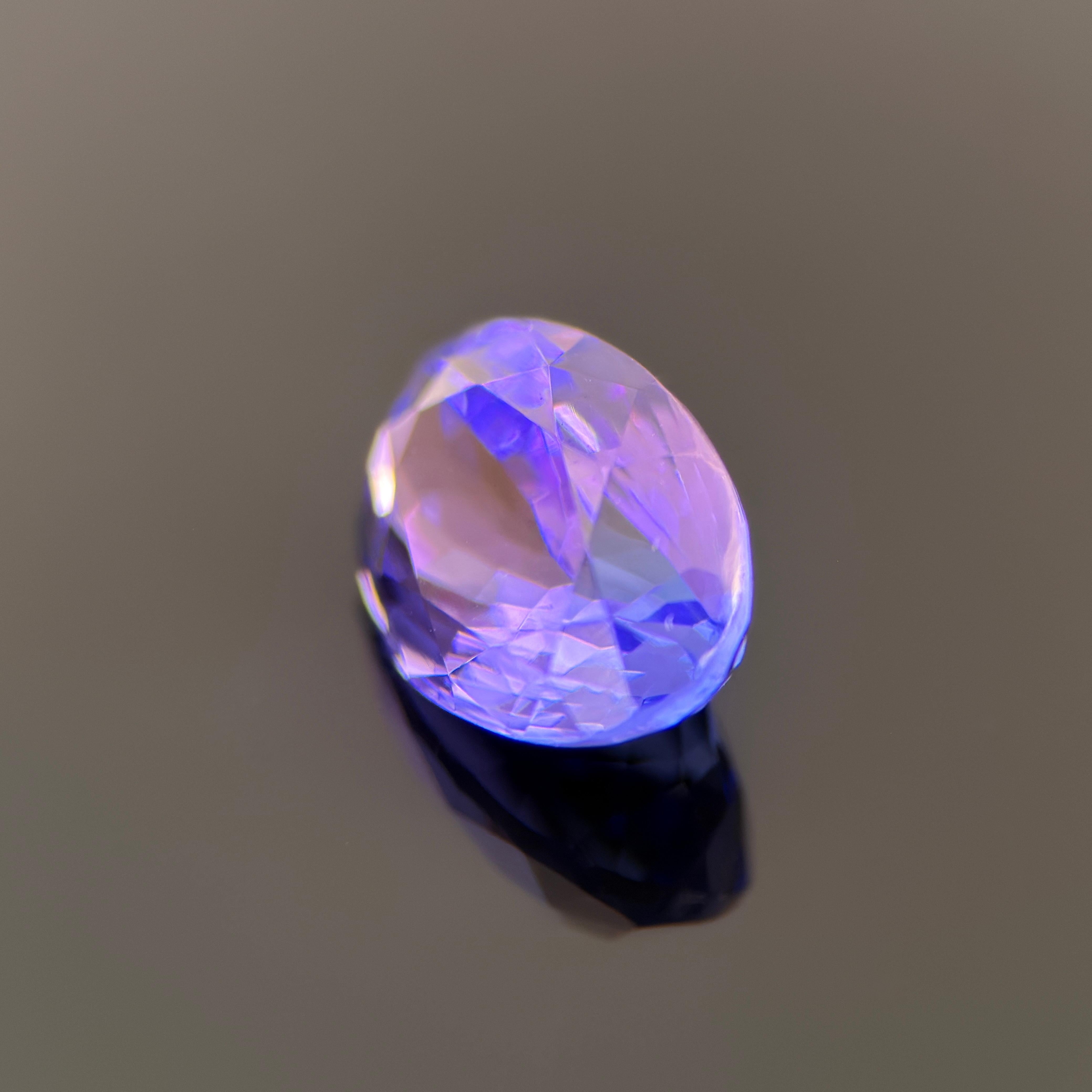2,02-Karat Natürlicher Tansanit - Lebendiges Blau Violett Ovalschliff, Farbton im Angebot 3
