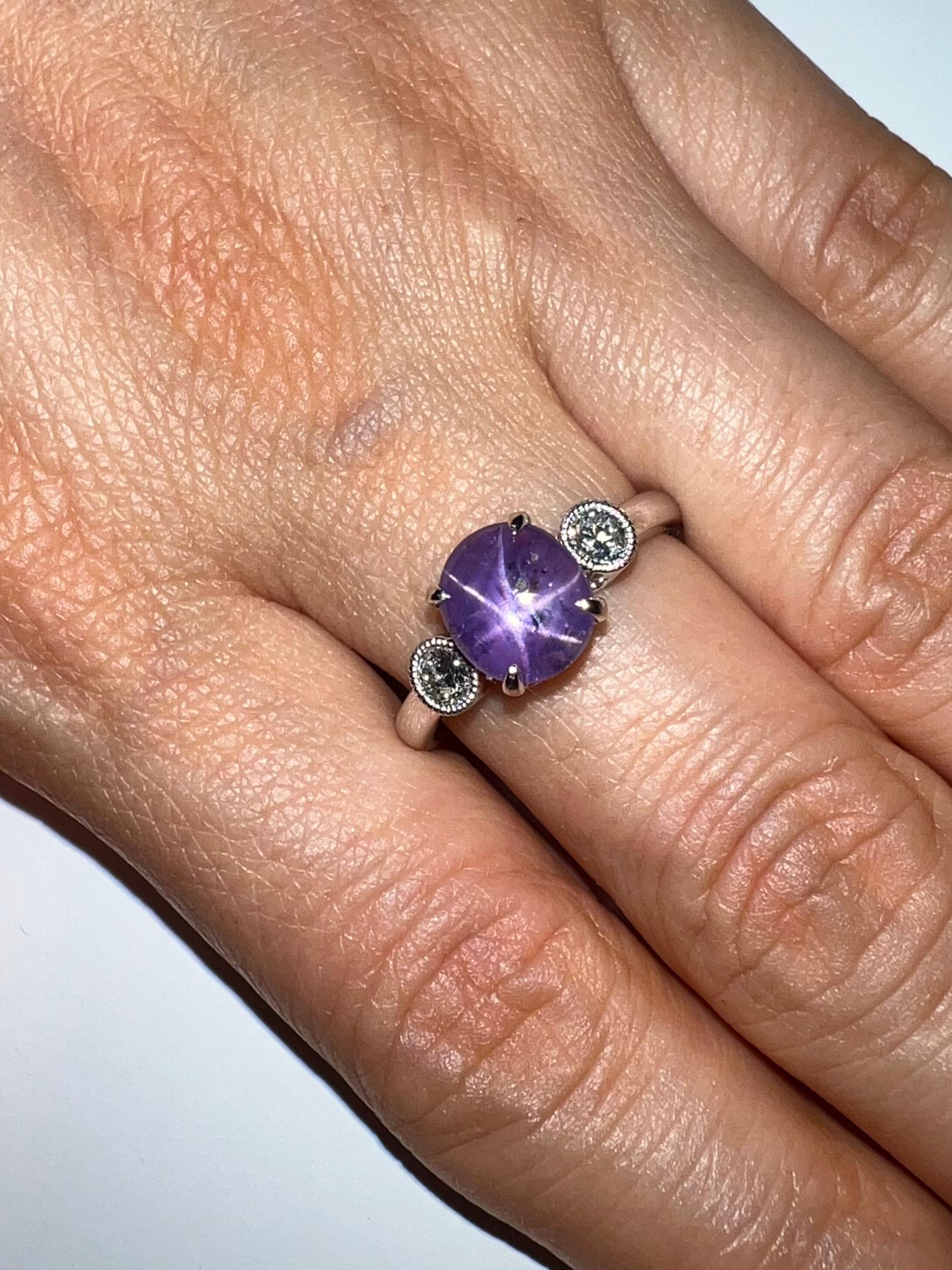 2.02 Carat Purple Star Sapphire & Diamond Ring, Excellent Color & Transparency In New Condition For Sale In Hong Kong, HK