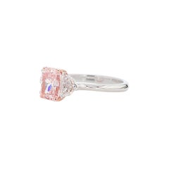 2.02 Carat Radiant Diamond Ring Fancy pink  Gold Rare Fancy-Color Diamond Ring
