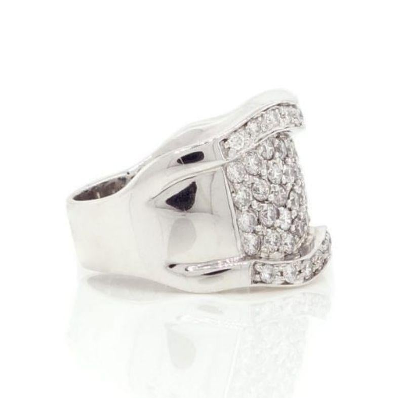 2.02 Carat Round Brilliant Cut Diamond Ring in 14k White Gold In New Condition For Sale In Houston, TX