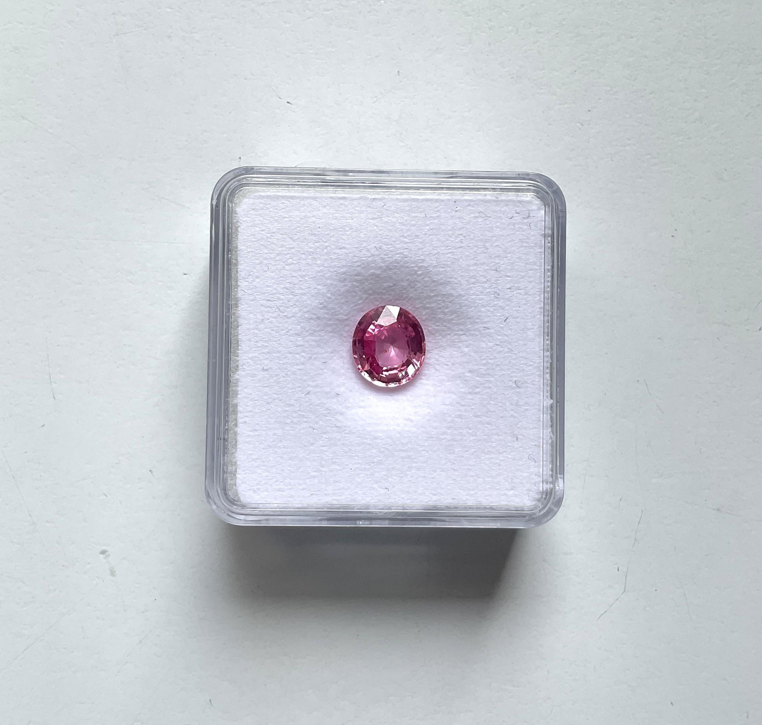 Modern 2.02 Carats pinkish burmese spinel cut stone oval natural gemstone top quality   For Sale
