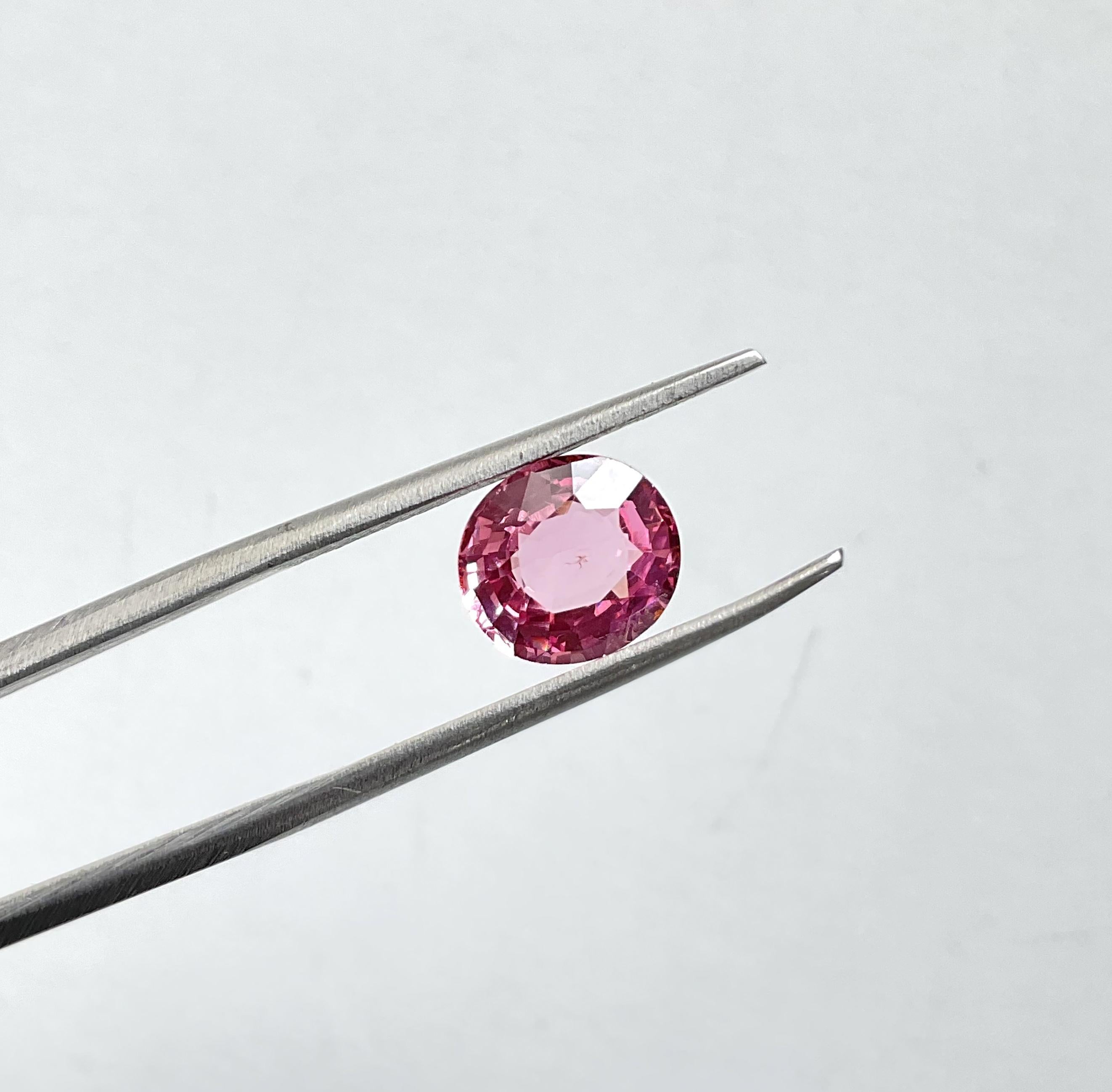 2.02 Carats pinkish burmese spinel cut stone oval natural gemstone top quality   For Sale 3