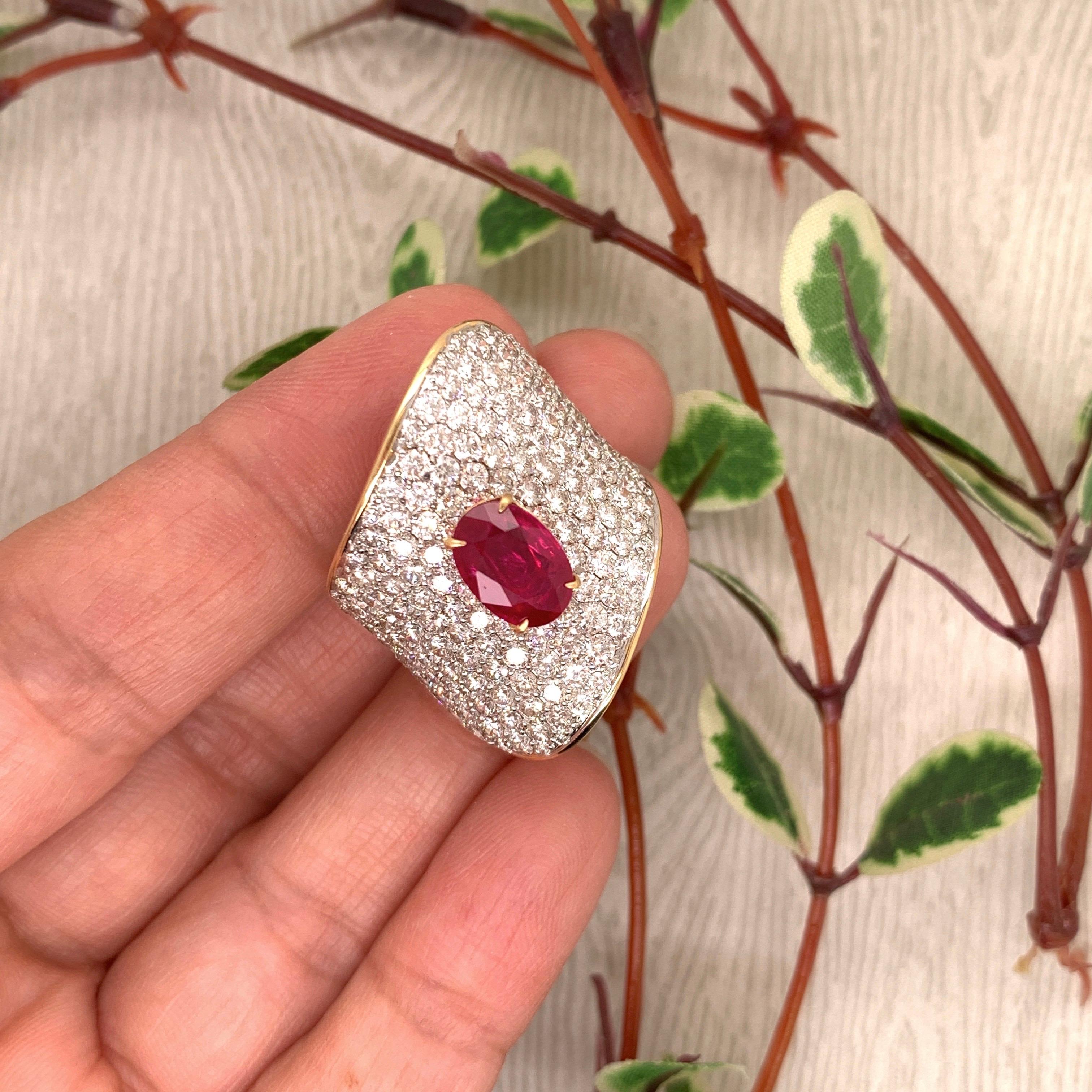 Women's or Men's 2.02 Carat Unheated Ruby Diamond Cocktail Ring For Sale