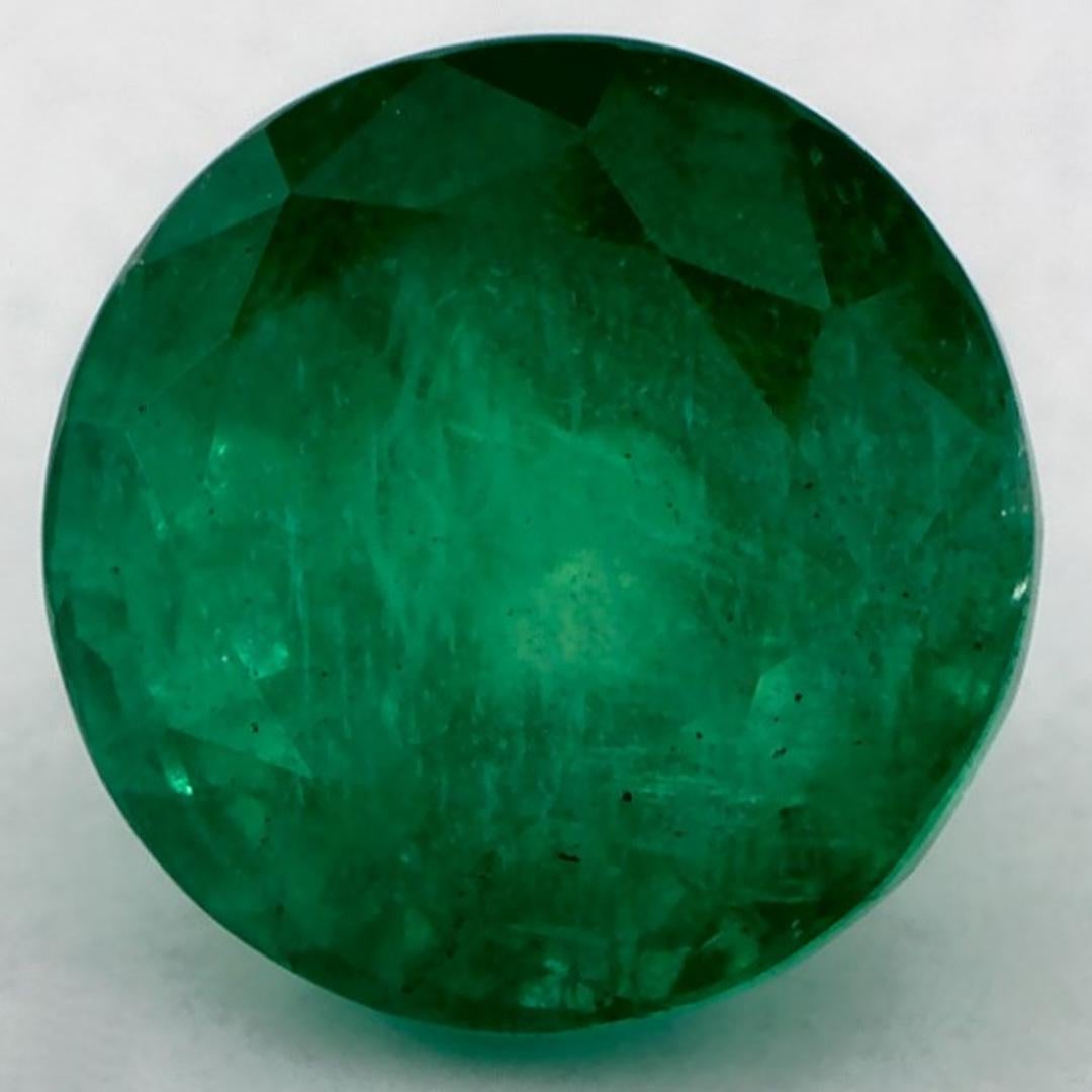 D'un vert éclatant, la pierre de naissance du mois de mai symbolise le renouveau de la croissance printanière. 

Explorez la vibrante collection d'émeraudes, de rubis et de saphirs de notre magasin, disponibles sous forme de pierres précieuses en