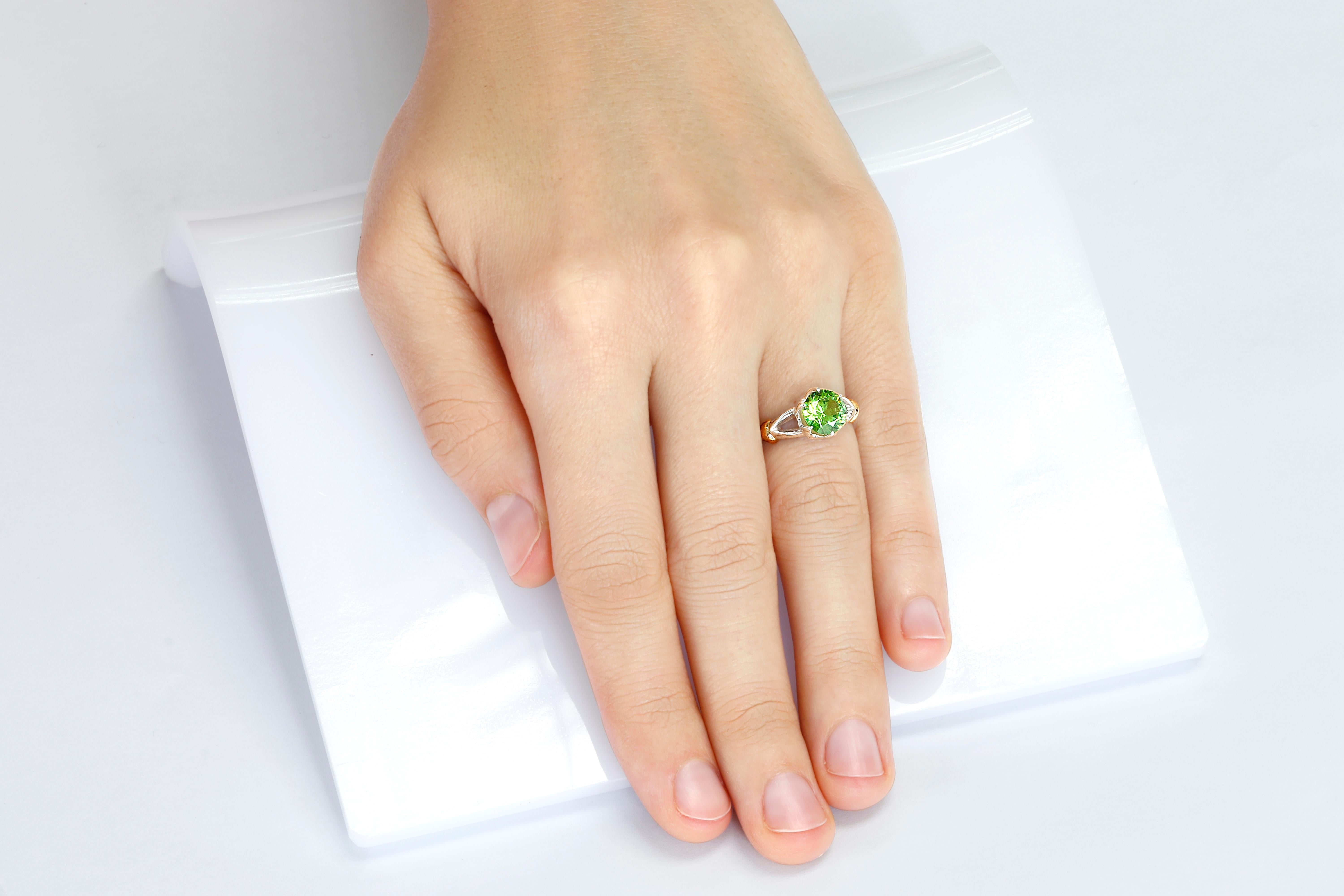 2.02 Carat Russian Demantoid 14 Karat White Gold Engagement Wedding Ring In New Condition For Sale In Bangkok, TH