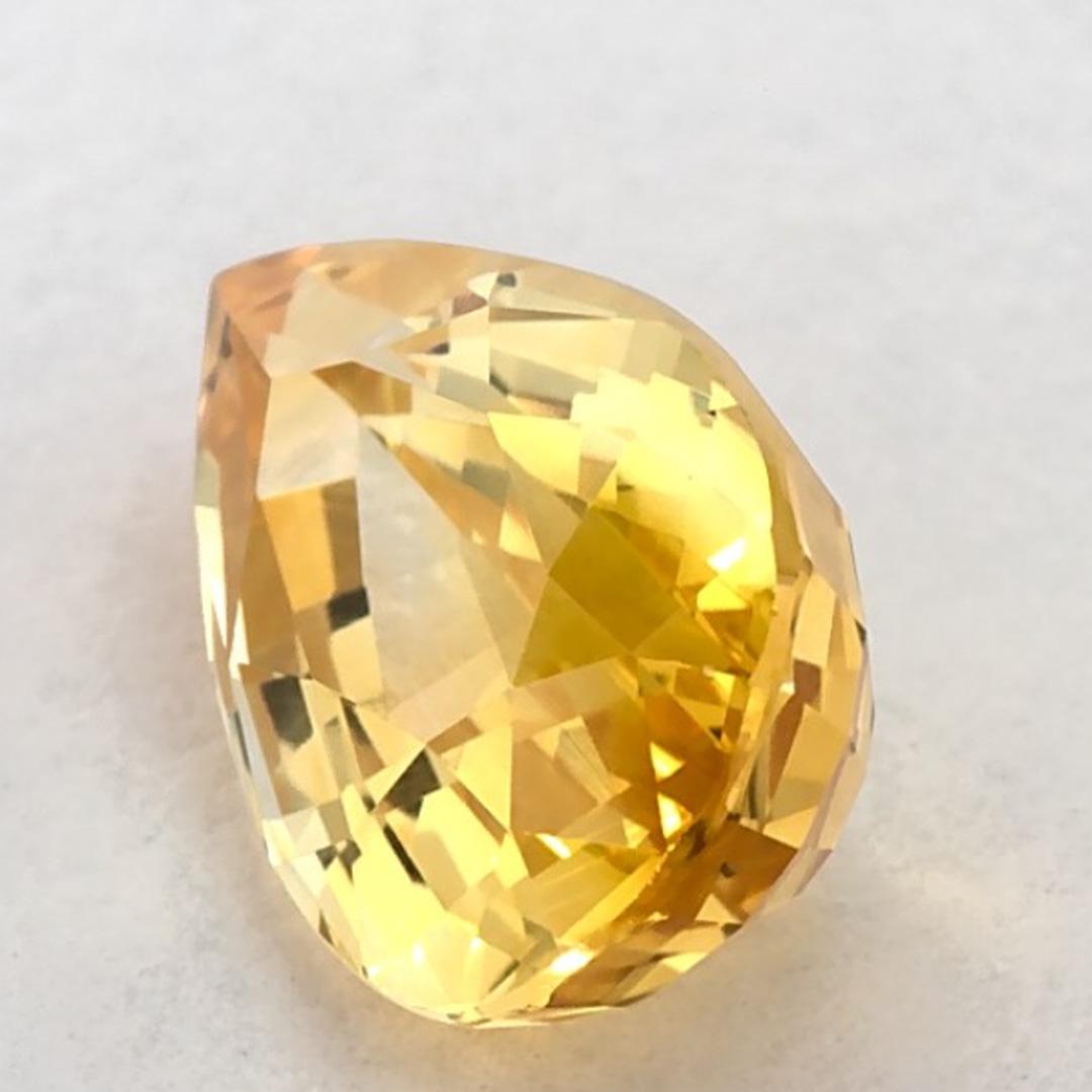 Donna 2.02 carati di zaffiro giallo a forma di pera sciolto in vendita