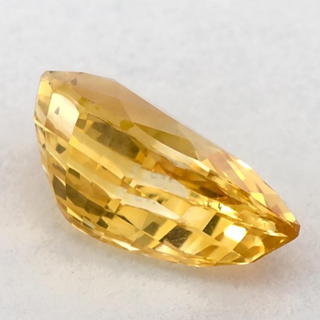 2.02 carati di zaffiro giallo a forma di pera sciolto in vendita 1