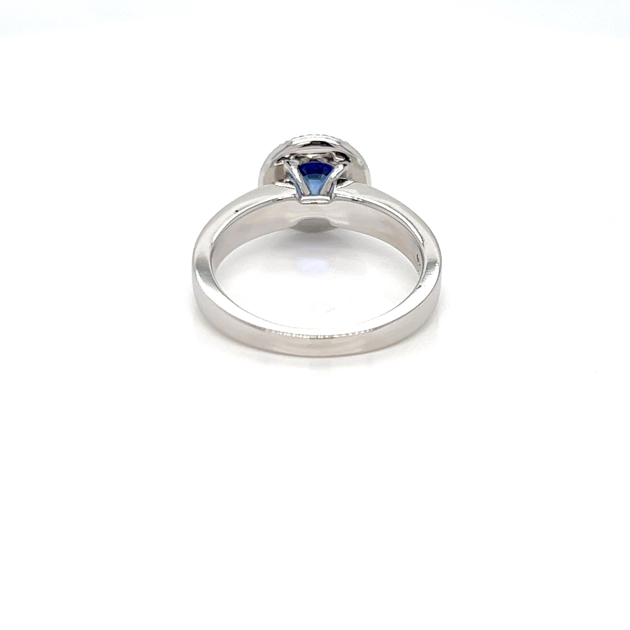Modern 2.02 Cts Sapphire Solitaire Halo Ring with Diamonds in 14K Gold  For Sale