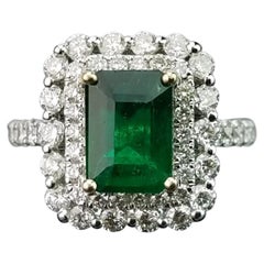 2,02 Anello cocktail con smeraldo e diamante