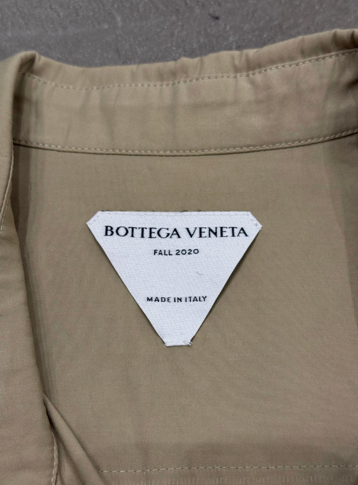 2020 Bottega Veneta Raglanärmel-Batwing-Mantel im Angebot 1