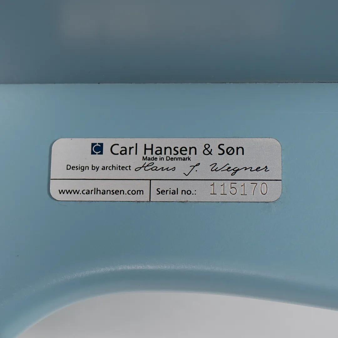 XXIe siècle et contemporain Chaise de salle à manger 2020 CH33T de Hans Wegner pour Carl Hansen en hêtre bleu en vente