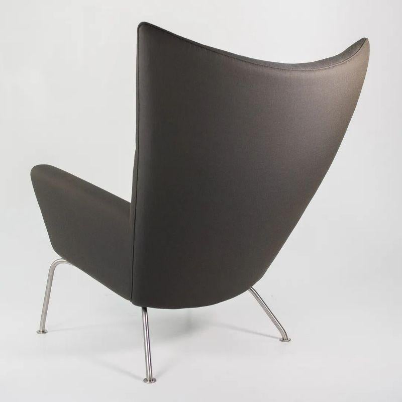 2020 CH445 Wing Lounge Chair by Hans Wegner for Carl Hansen in Brown/Grey Fabric For Sale 2