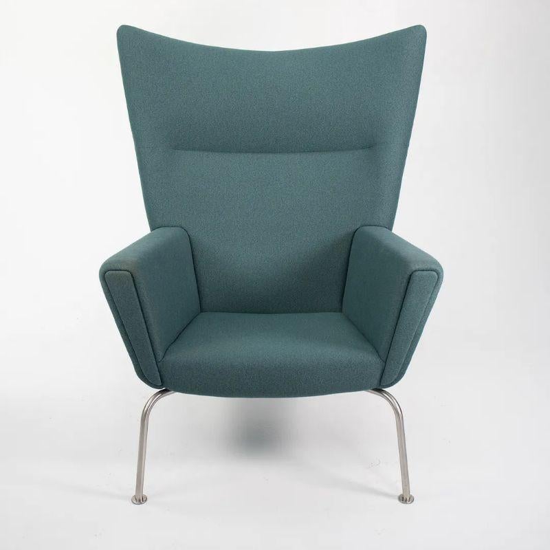 2020 CH445 Wing Lounge Chair by Hans Wegner for Carl Hansen in Green Fabric For Sale 2