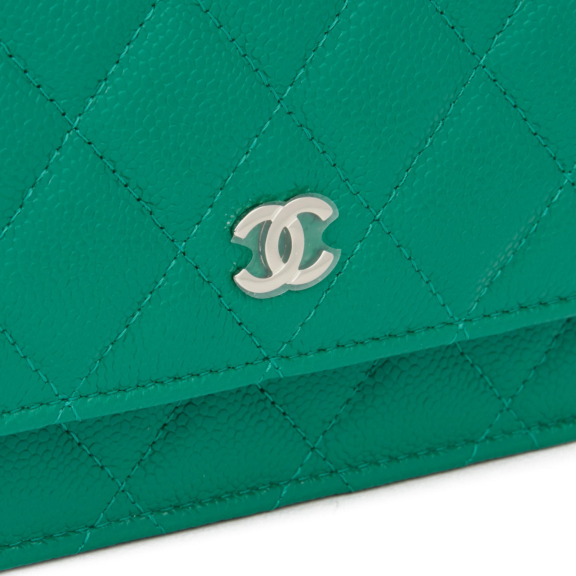2020 Chanel Green Quilted Caviar Leather Mini Wallet-on-Chain WOC In New Condition In Bishop's Stortford, Hertfordshire