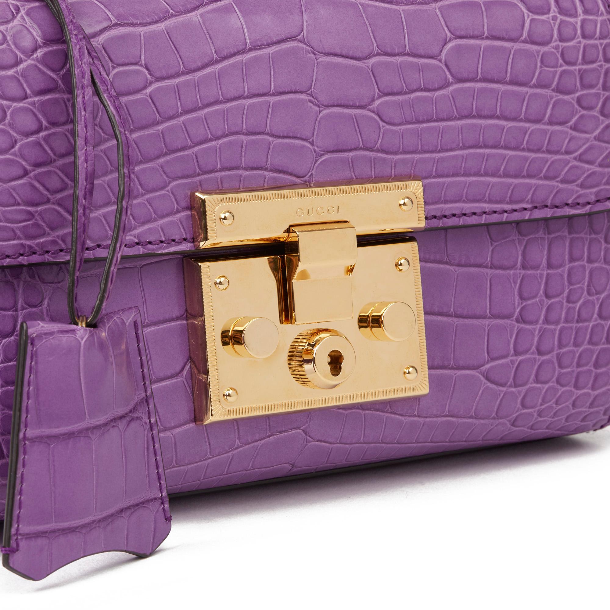 2020 Gucci sac à bandoulière en cuir d'alligator mat, petit cadenas, violet cyclamen en vente 2