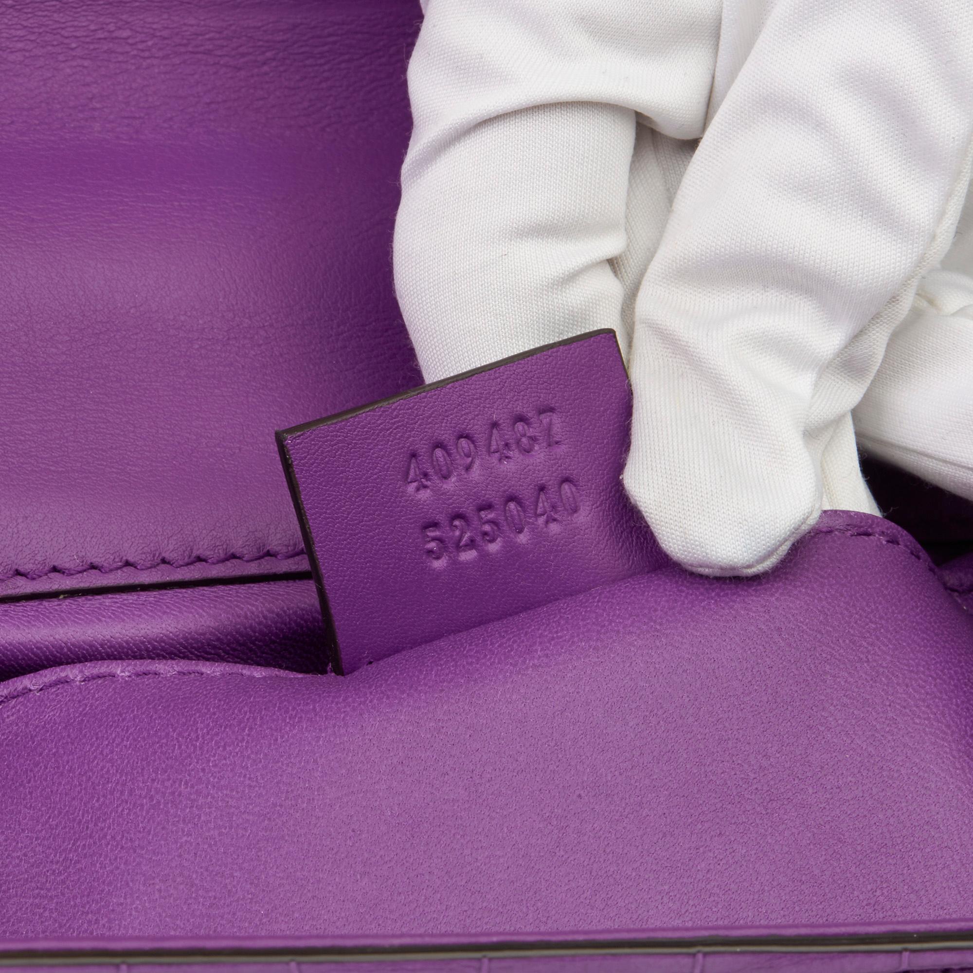 2020 Gucci sac à bandoulière en cuir d'alligator mat, petit cadenas, violet cyclamen en vente 5