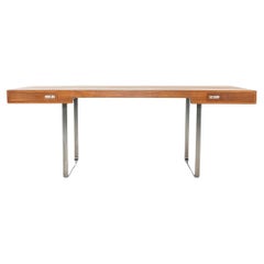 2020 Hans Wegner für Carl Hansen CH110 Chefschreibtisch Nussbaum Edelstahl 2x Avail